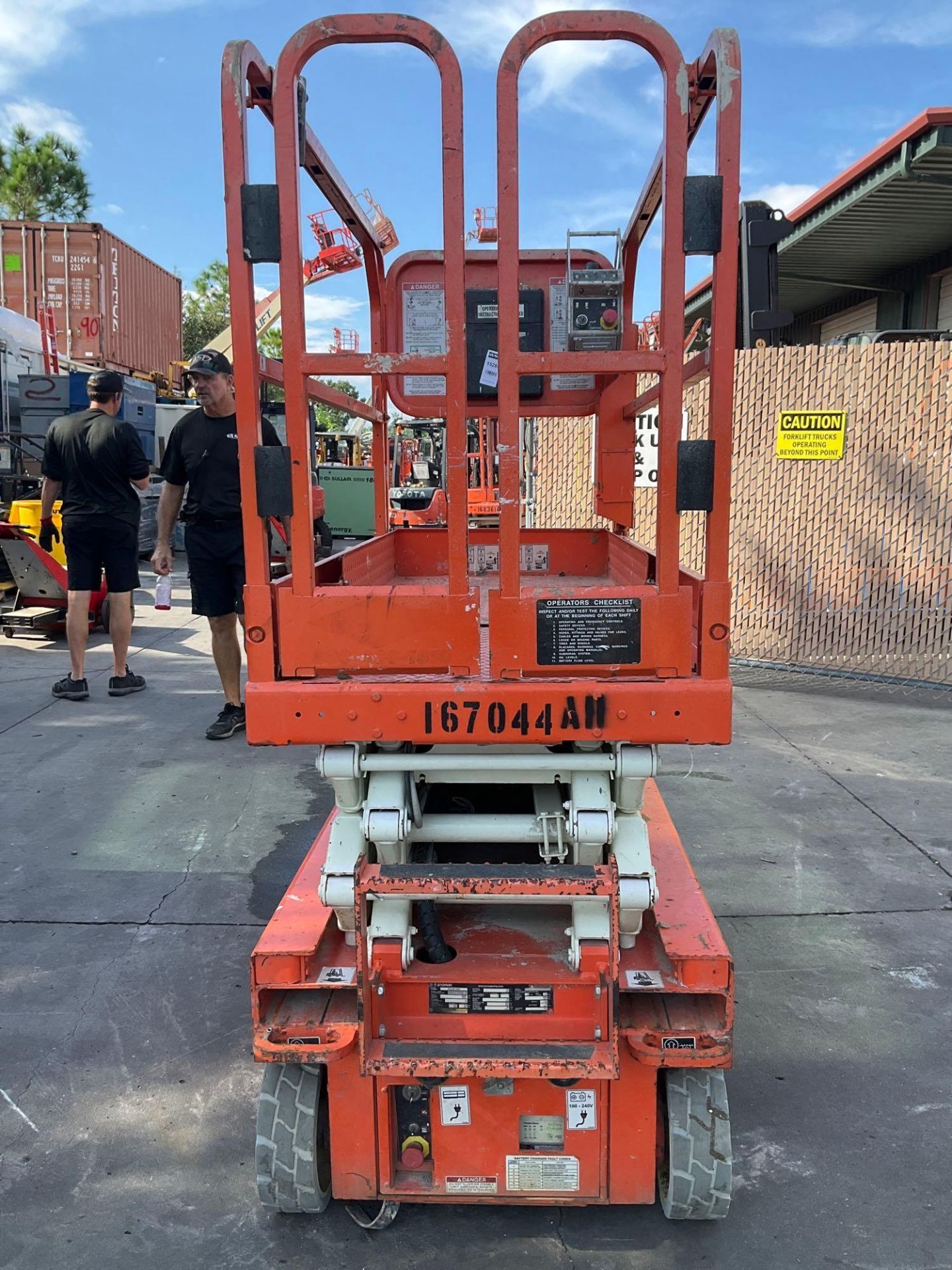 2016 SNORKEL SCISSOR LIFT MODEL S3219E ANSI , ELECTRIC, APPROX MAX PLATFORM HEIGHT 19FT, NON MARK... - Image 7 of 11