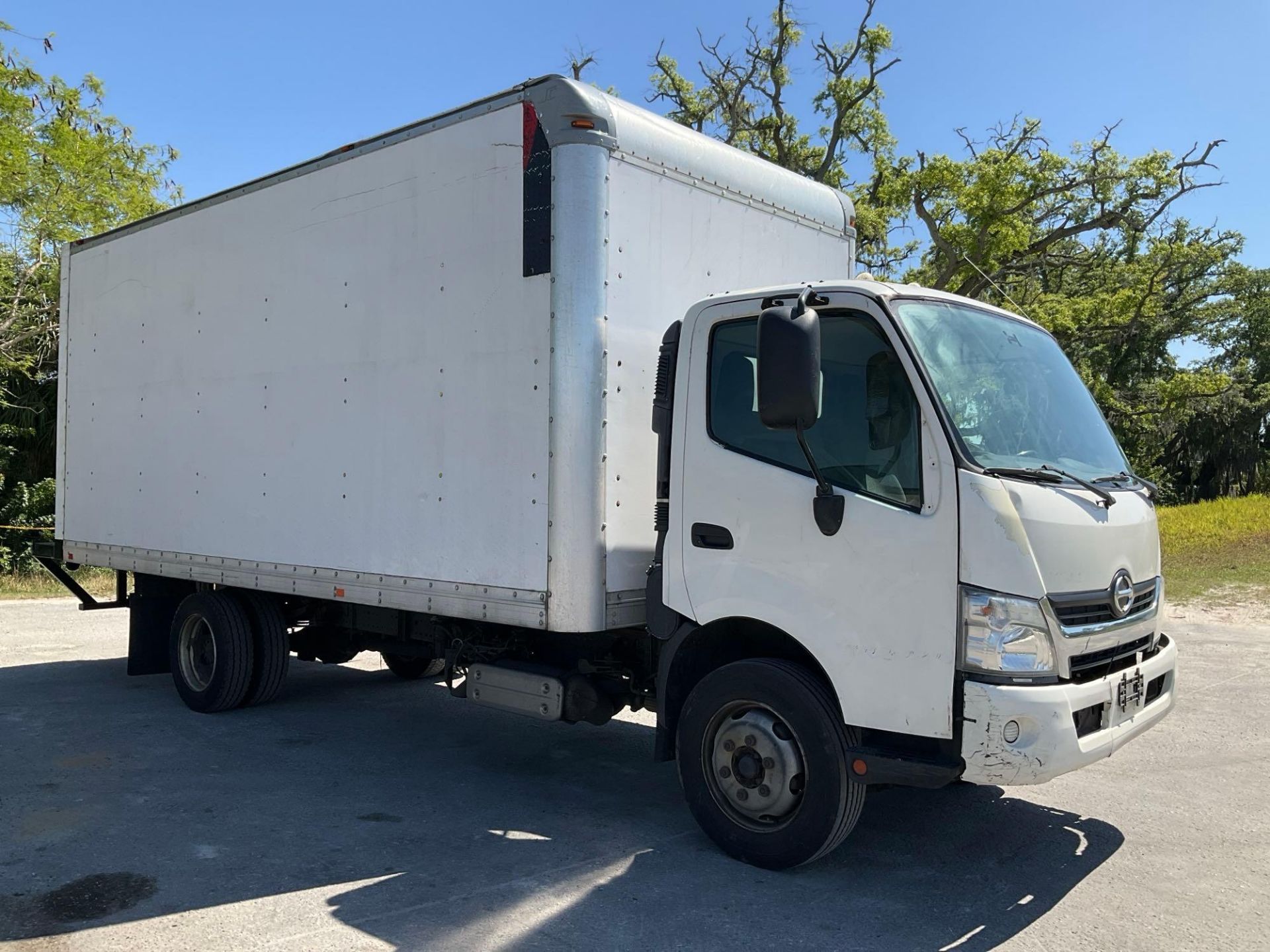 2017 HINO 740 BOX TRUCK, DIESEL , APPROX GVWR 17,950 LBS, BOX BODY APPROX 18FT, ETRACKS, BACK UP ... - Image 7 of 27