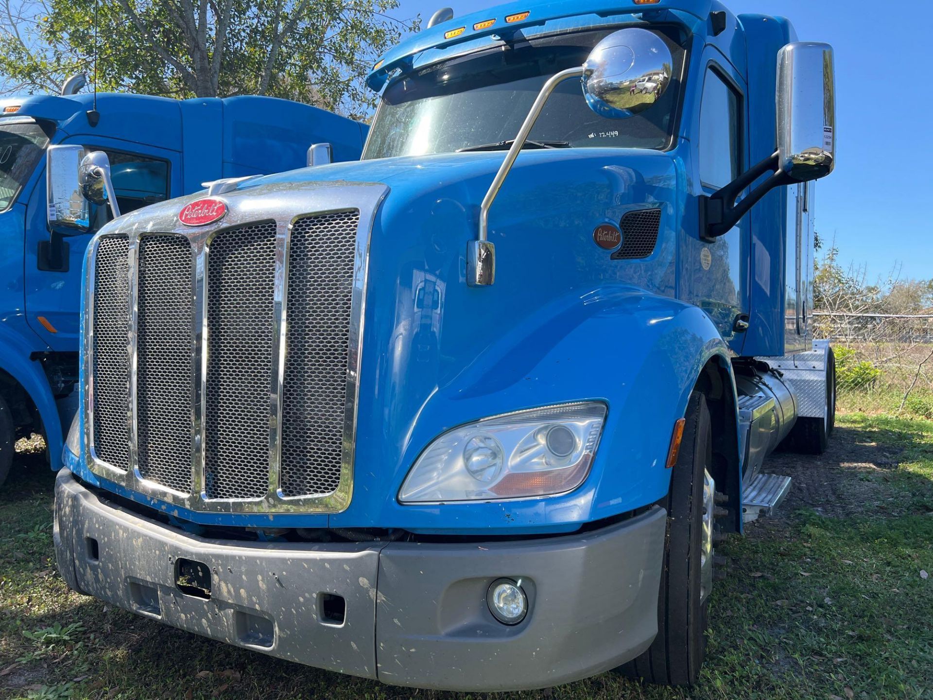 2014 PETERBILT 579 SEMI TRUCK W/SLEEPER CAB, PACCAR DIESEL ENGINE, 455 HP, AUTOMATIC TRANSMISSION - Image 11 of 34