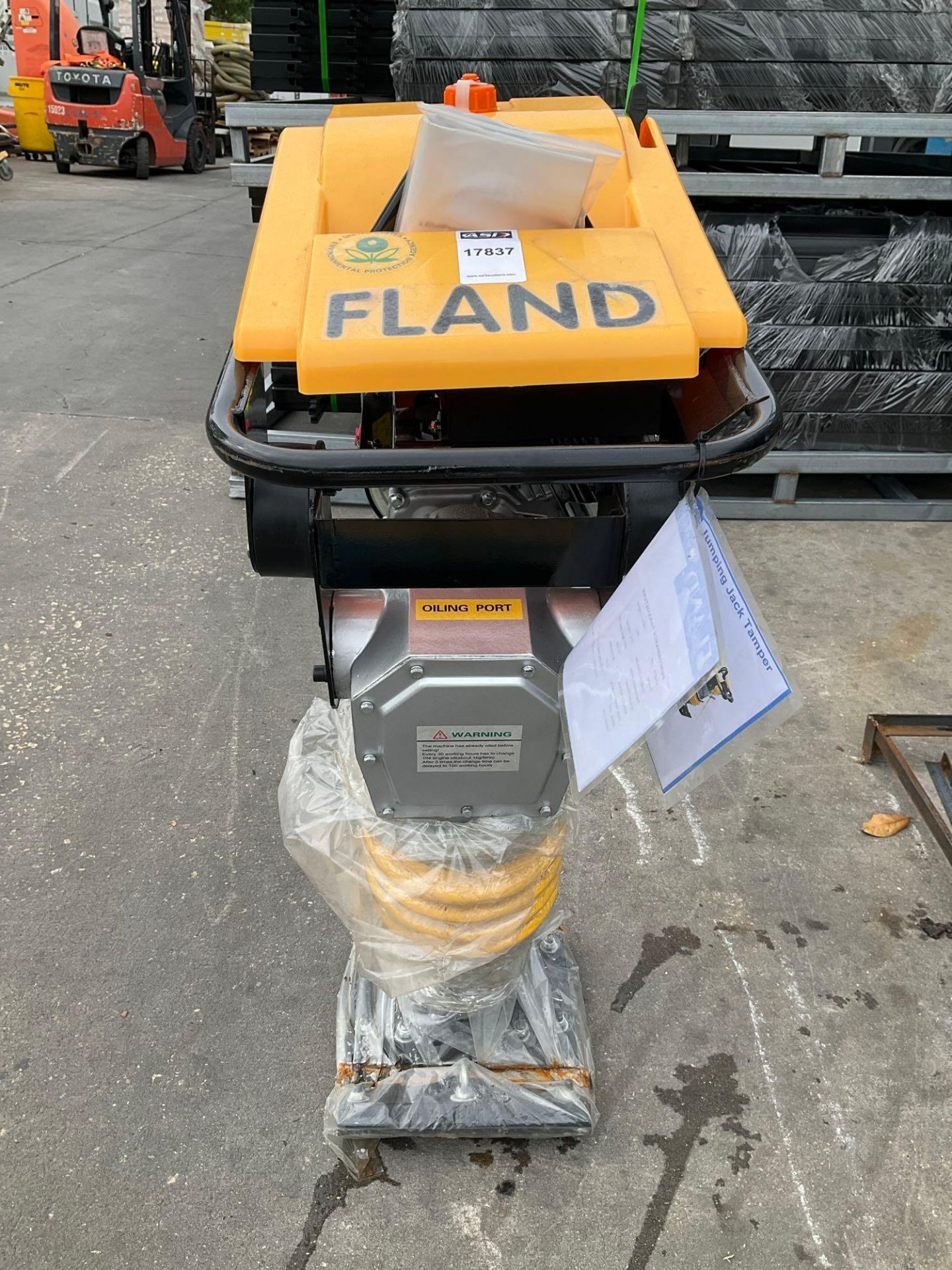 UNUSED FLAND FL 80 JUMPING JACK TAMPER, GAS POWERED, APPROX PERCUSSION RATE 650-695 PER MIN, APP... - Image 2 of 12