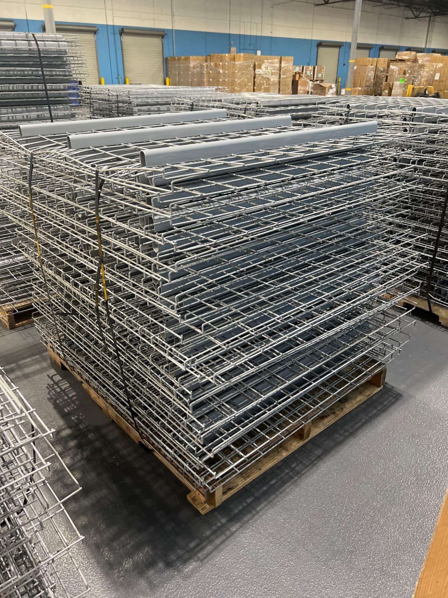 PALLET OF APPROX. 37 WIRE GRATES FOR PALLET RACKING, APPROX. DIMENSIONS 43" X 45" - Image 3 of 4