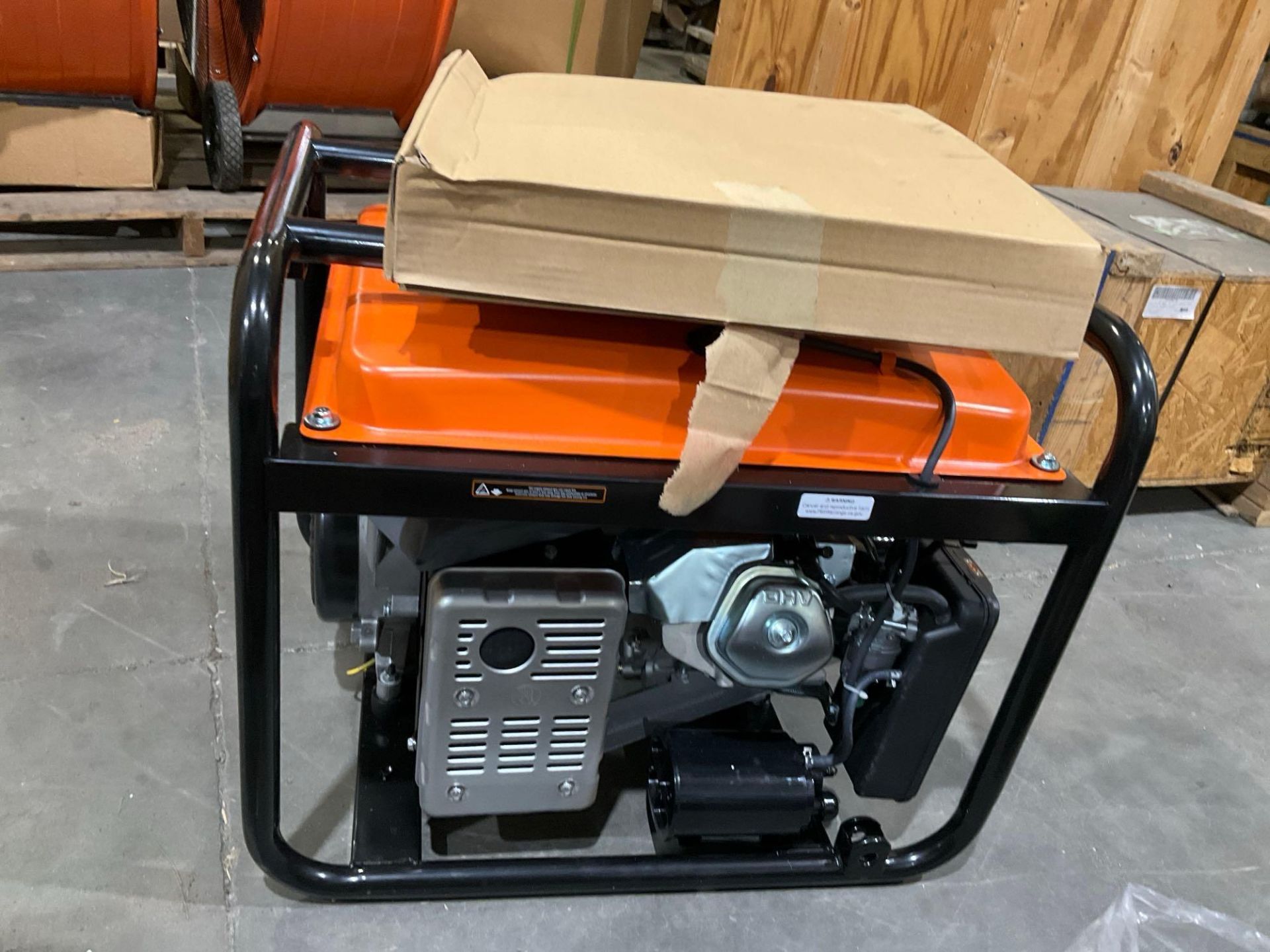 ( 1 ) UNUSED TOGO POWER 4-STROKE GAS GENERATOR MODEL GG8000, APPROX PEAK 8000W, APPROX RUNNING 65... - Image 4 of 10