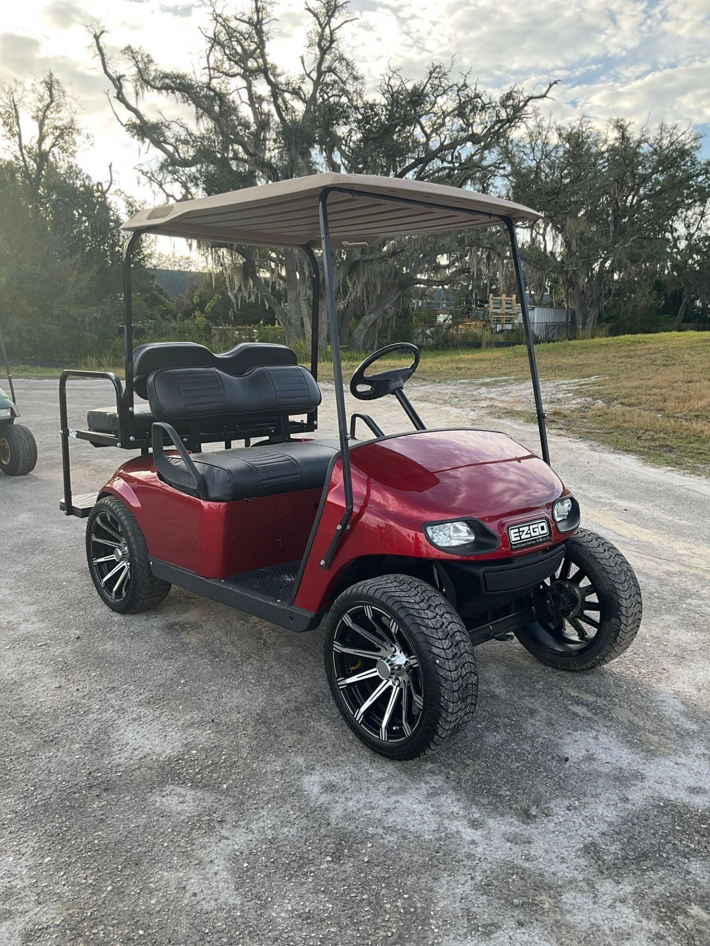 EZ-GO GOLF CART , ELECTRIC, BACK SEAT FOLD DOWN TO FLAT BED, BATTERY CHARGER INCLUDED, BILL OF SALE - Image 8 of 13