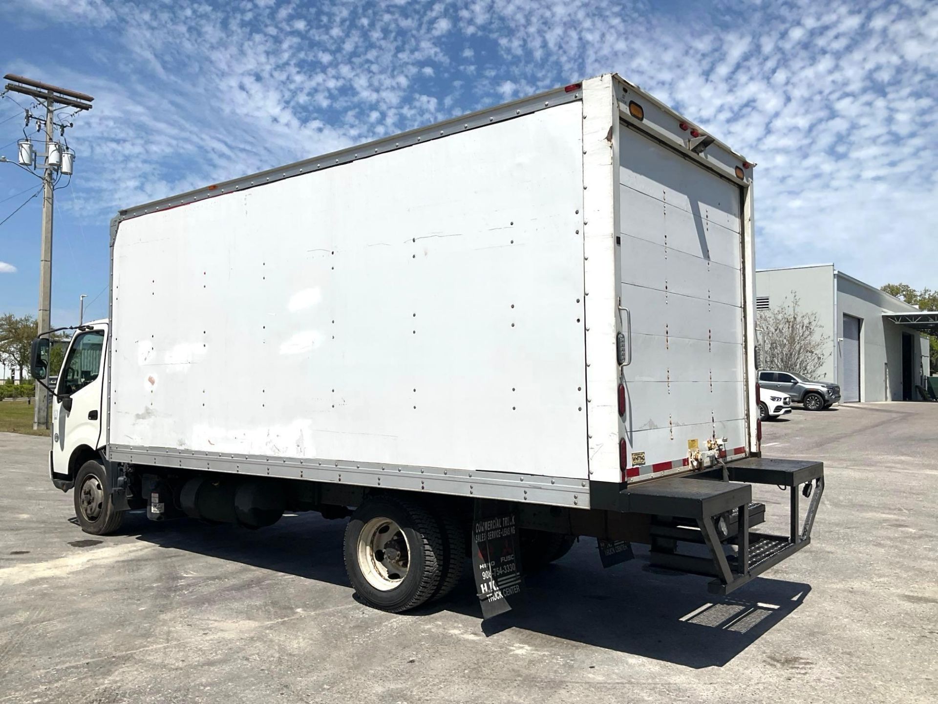 2017 HINO 740 BOX TRUCK , DIESEL , APPROX GVWR 17,950 LBS, BOX BODY APPROX 18FT, ETRACKS, BACK UP... - Image 4 of 29
