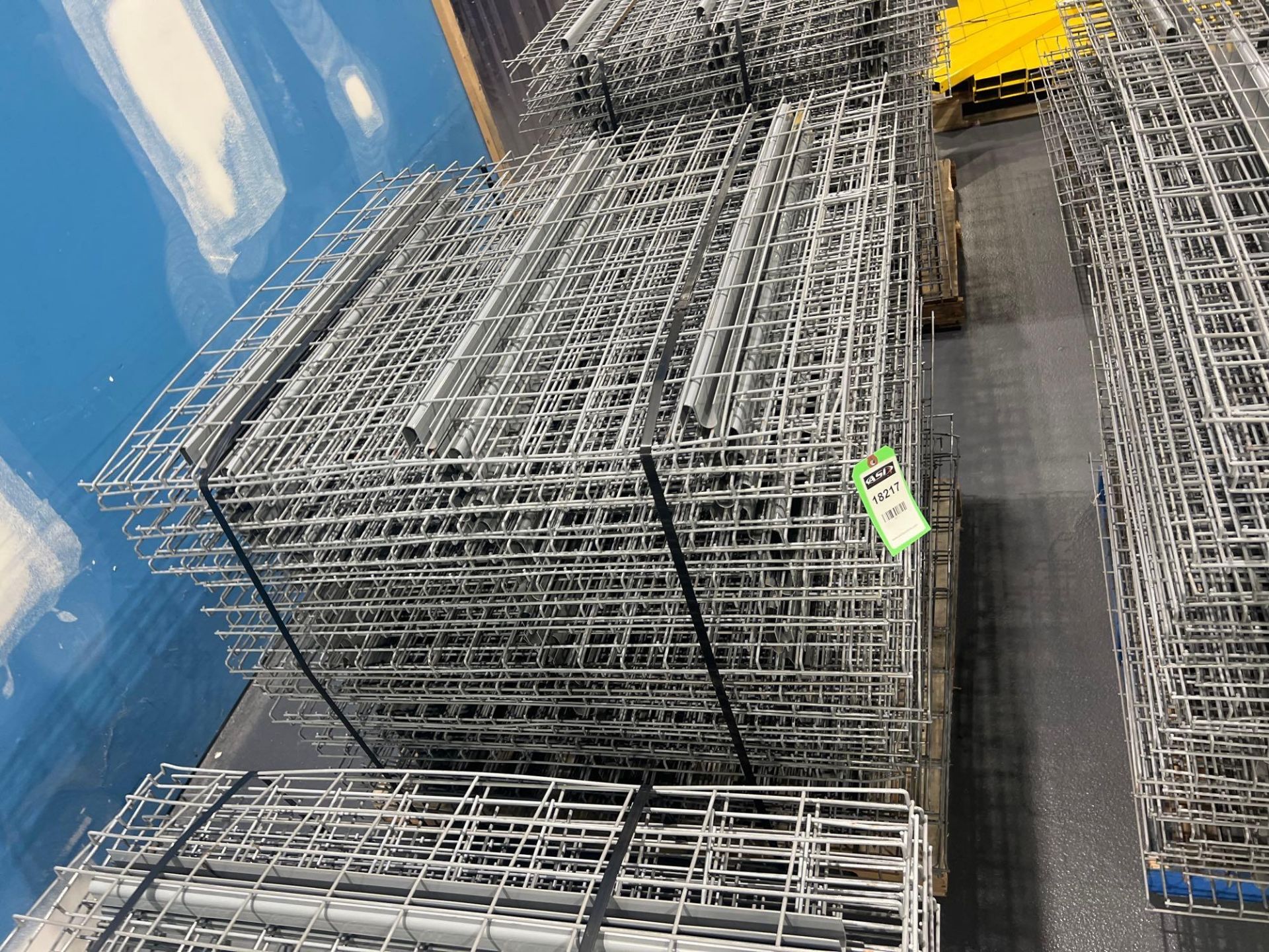 PALLET OF APPROX. 39 WIRE GRATES FOR PALLET RACKING, APPROX. DIMENSIONS 43" X 45" - Image 2 of 4