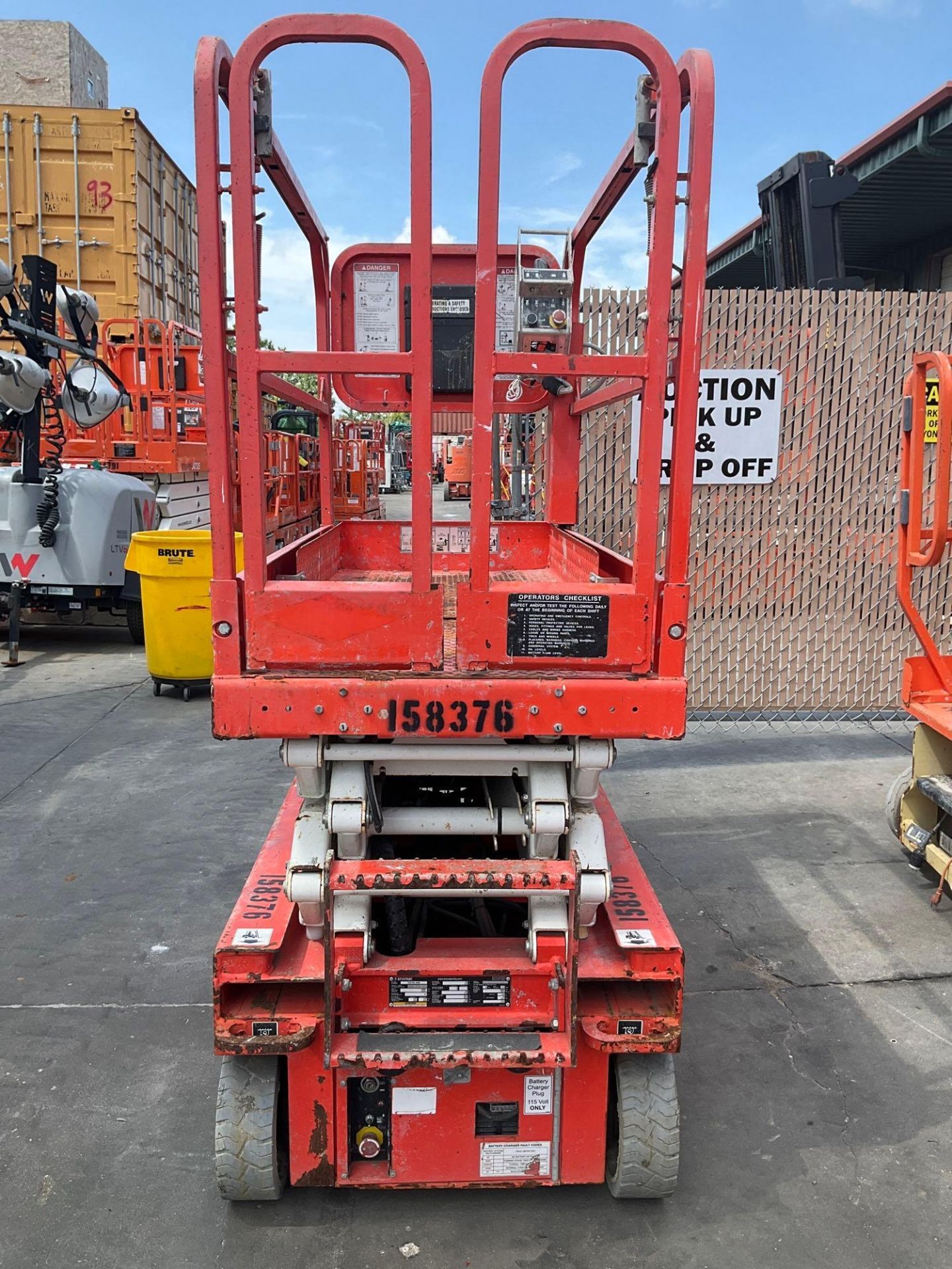 2015 SNORKEL SCISSOR LIFT MODEL S3219E ANSI , ELECTRIC, APPROX MAX PLATFORM HEIGHT 19FT, NON MARK... - Image 3 of 10