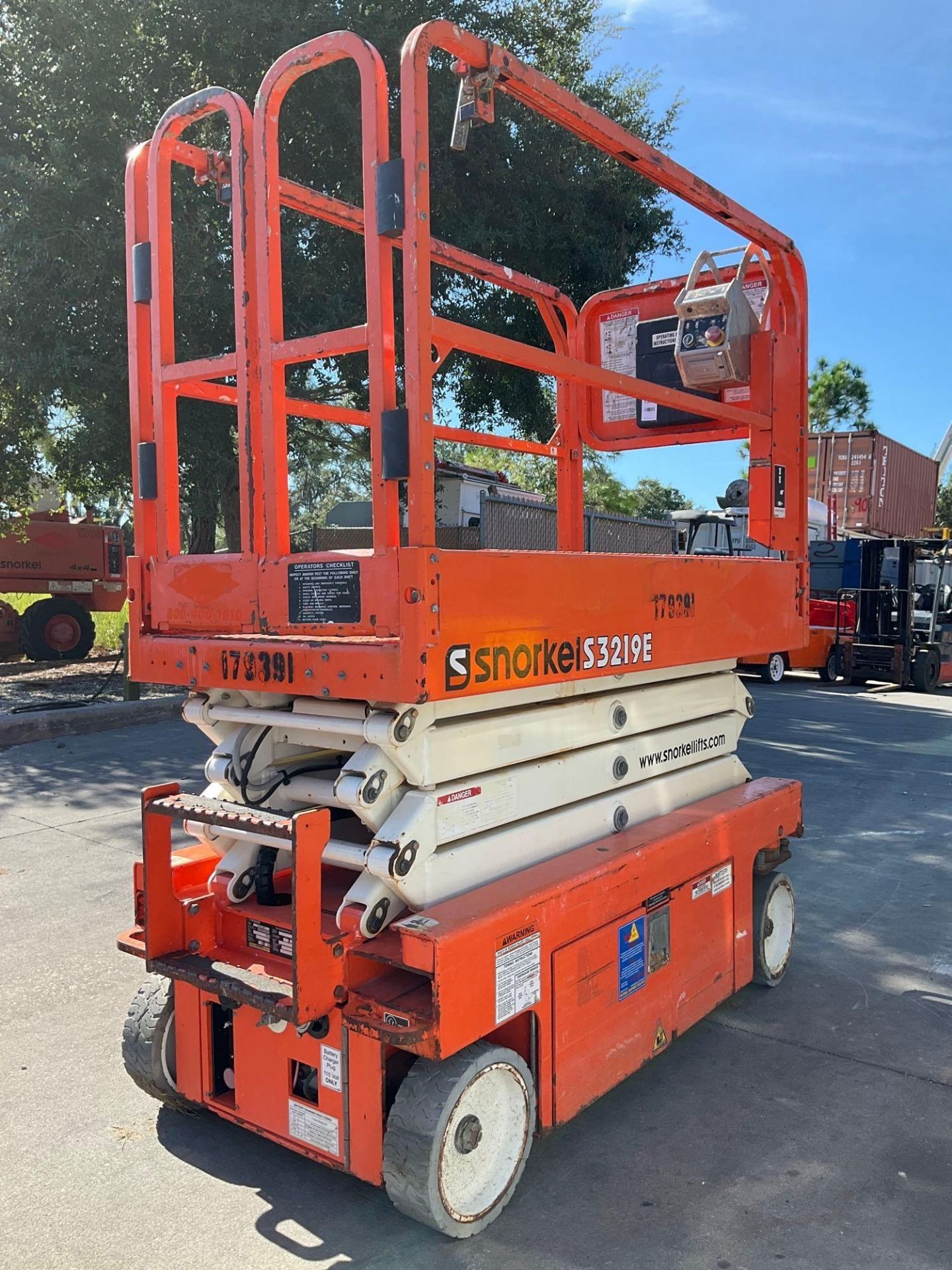 2016 SNORKEL SCISSOR LIFT MODEL S3219E ANSI , ELECTRIC, APPROX MAX PLATFORM HEIGHT 19FT, NON MARK... - Image 2 of 12
