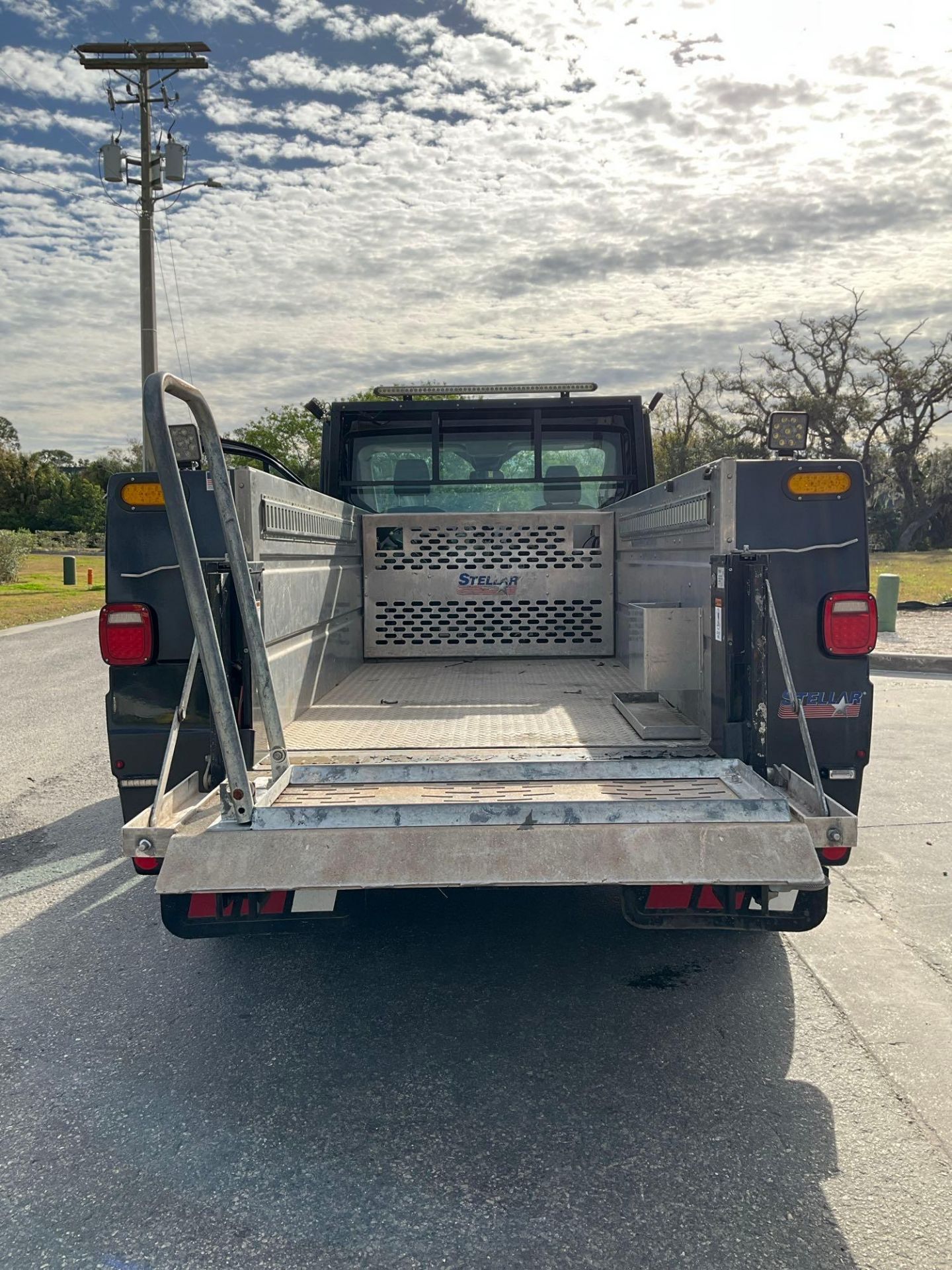 2017 FORD TRANSIT T-350 HD DRW UTILITY TRUCK , GAS POWERED AUTOMATIC, APPROX GVWR 9950LBS, STELLA... - Image 33 of 41