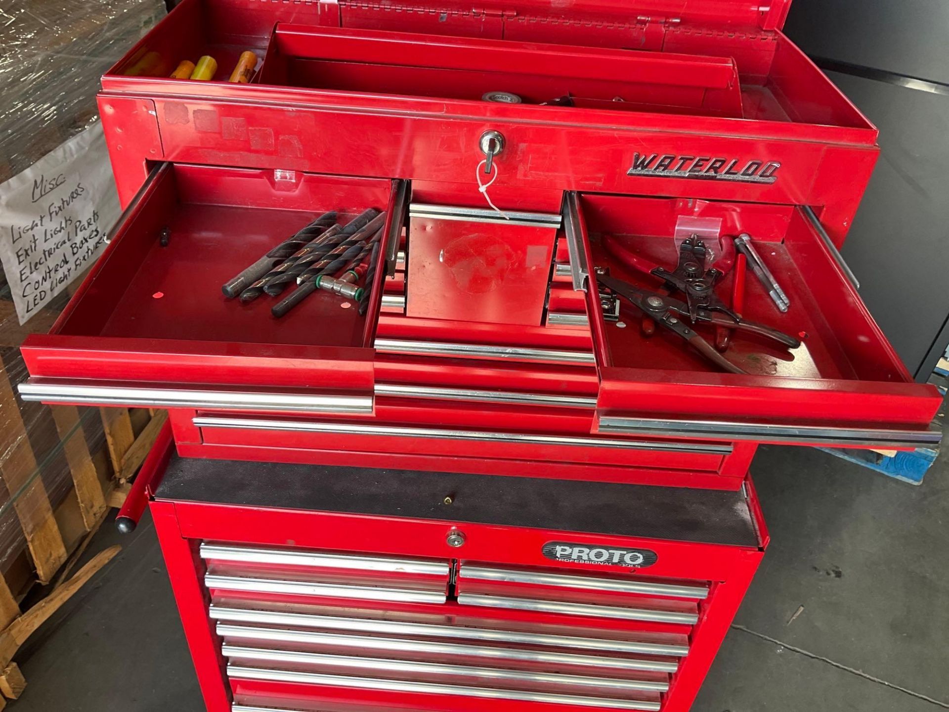 WATERLOO INDUSTRIAL PARTS CABINET / TOOL BOX ON WHEELS WITH CONTENTS , APPROX 30€ W x 18€ L x 6... - Image 6 of 13