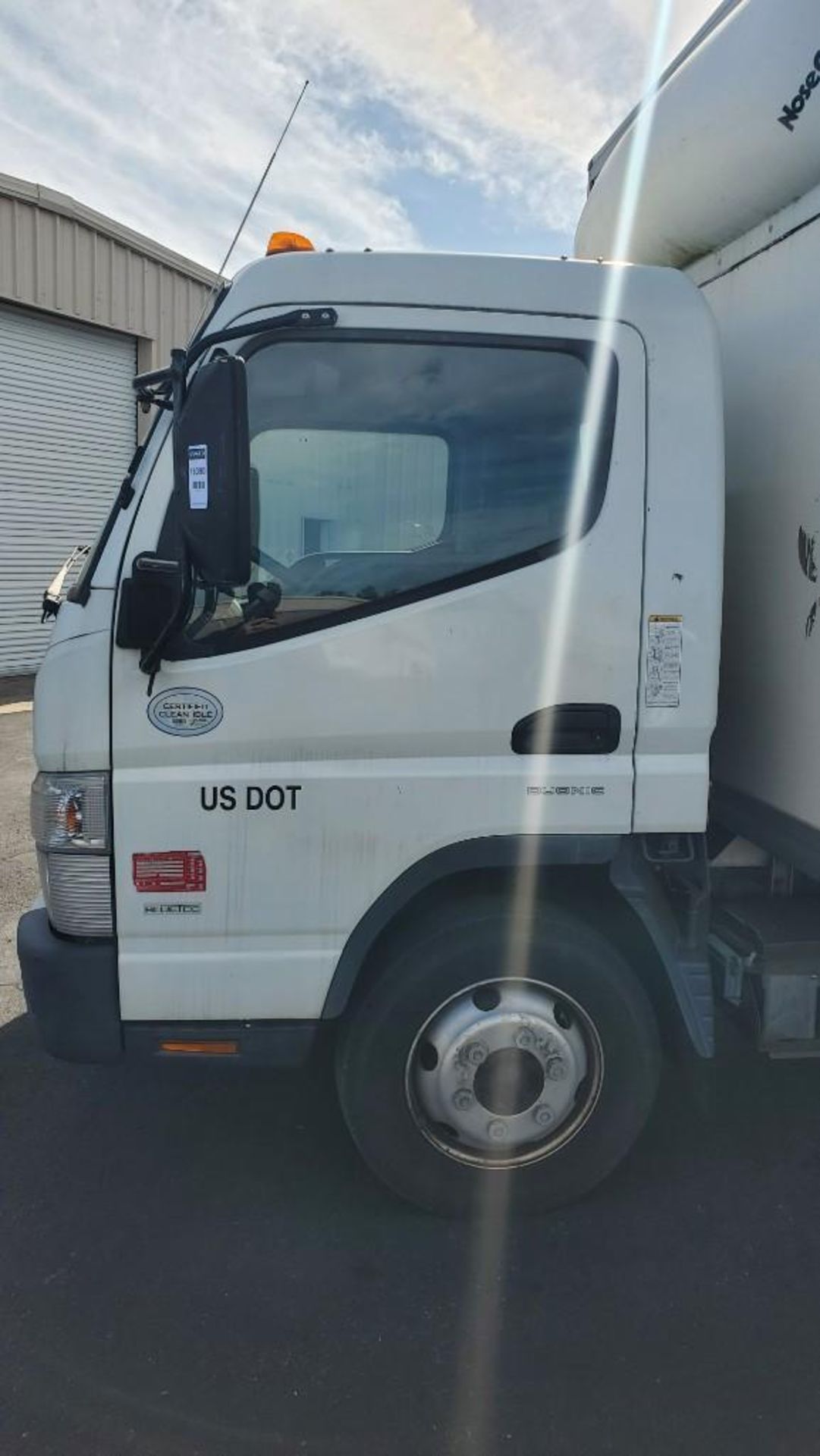 2015 MITSUBISHI FUSO FE180 BOX TRUCK APPROX 14' BOX, DIESEL ENGINE, AUTOMATIC TRANSMISSION - Image 9 of 39