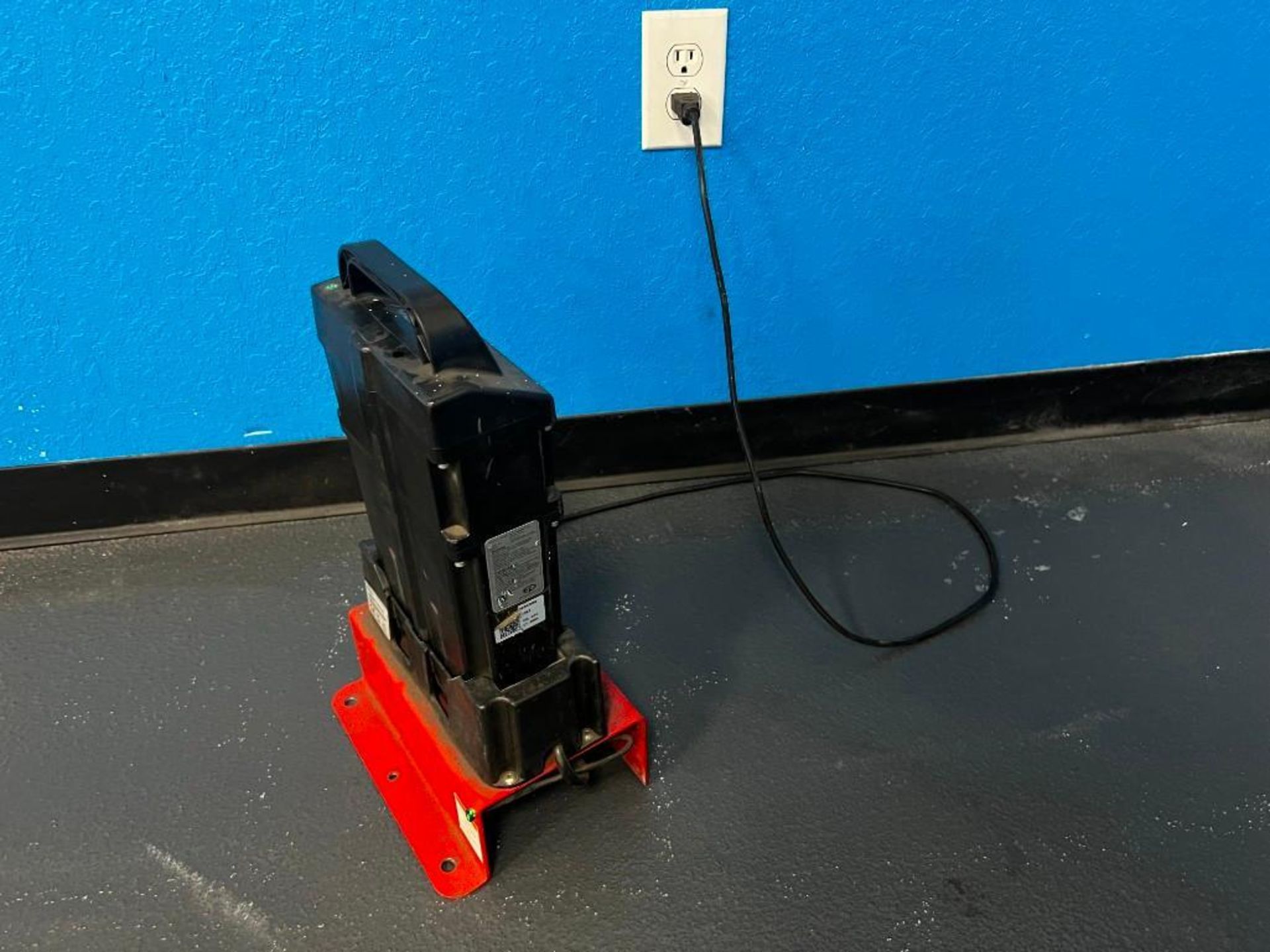 BIG JOE ELECTRIC PALLET JACK WITH EXTRA BATTERY & BATTERY CHARGER, RUNS & OPERATES - Image 9 of 10