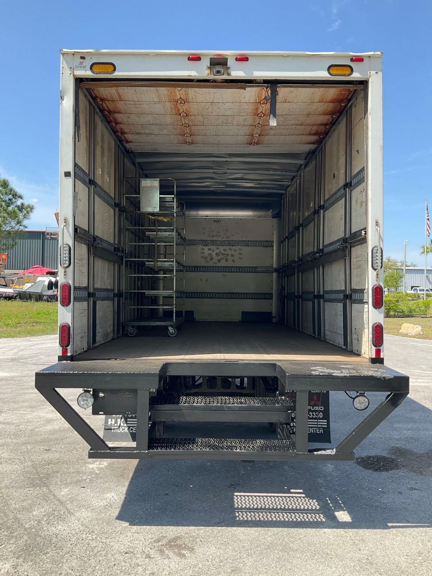 2017 HINO 740 BOX TRUCK , DIESEL , APPROX GVWR 17,950 LBS, BOX BODY APPROX 18FT, ETRACKS, BACK UP... - Image 21 of 29