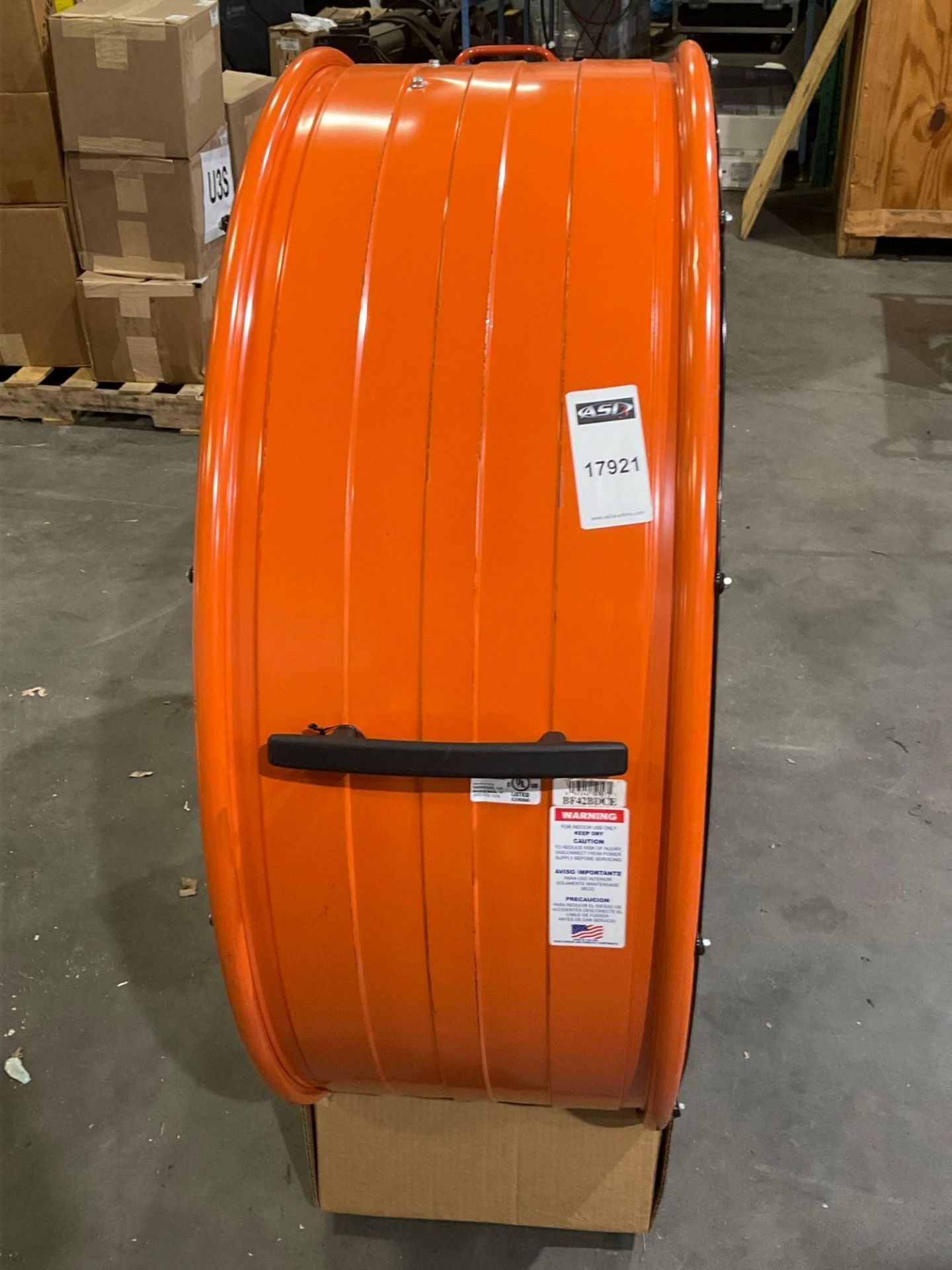 UNUSED 42" COMMERCIAL ELECTRIC  PORTABLE BARREL FAN - Image 4 of 12