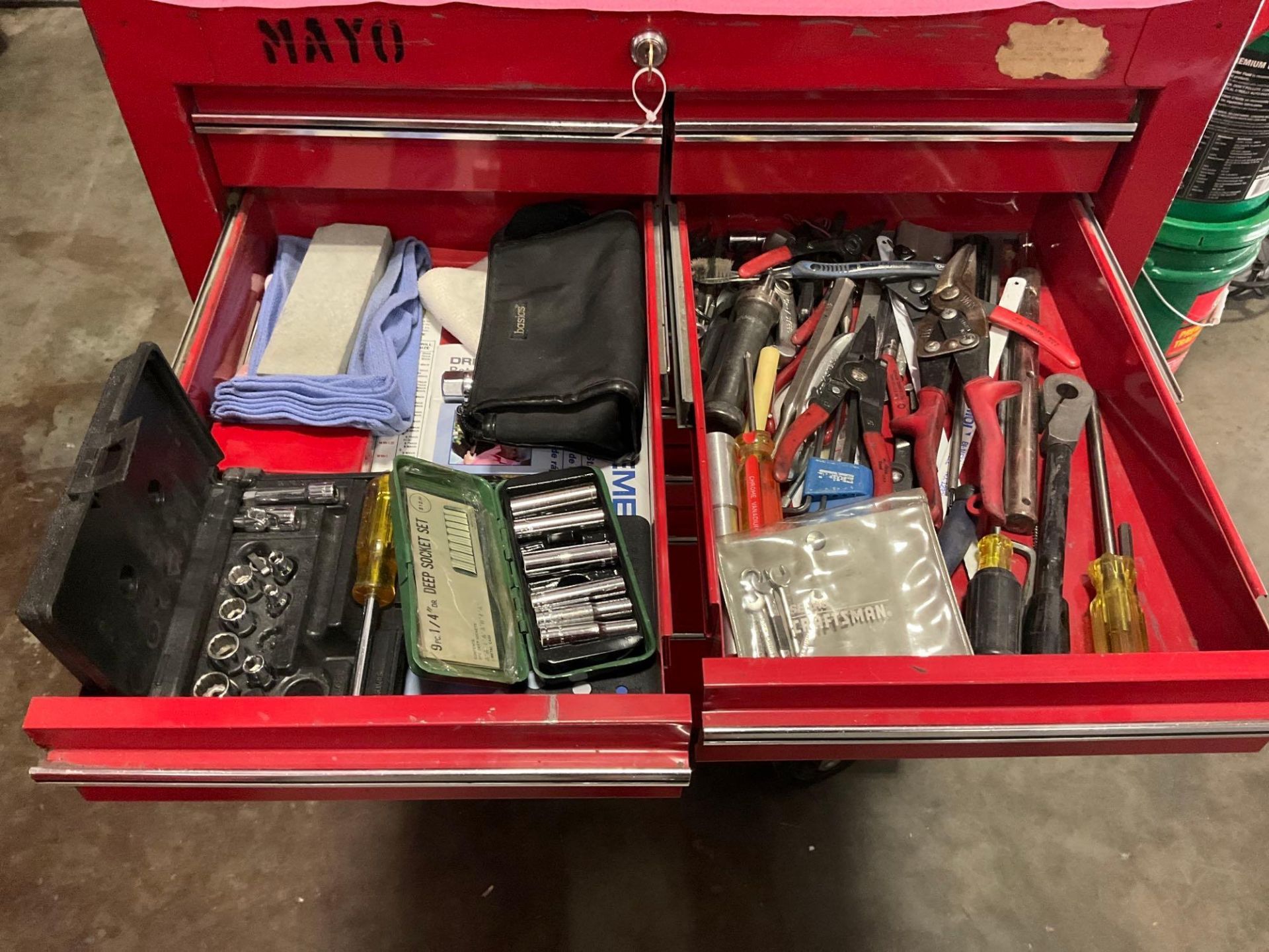 WATERLOO INDUSTRIAL PARTS CABINET / TOOL BOX ON WHEELS WITH CONTENTS , APPROX 30€ W x 18€ L x 6... - Image 12 of 17