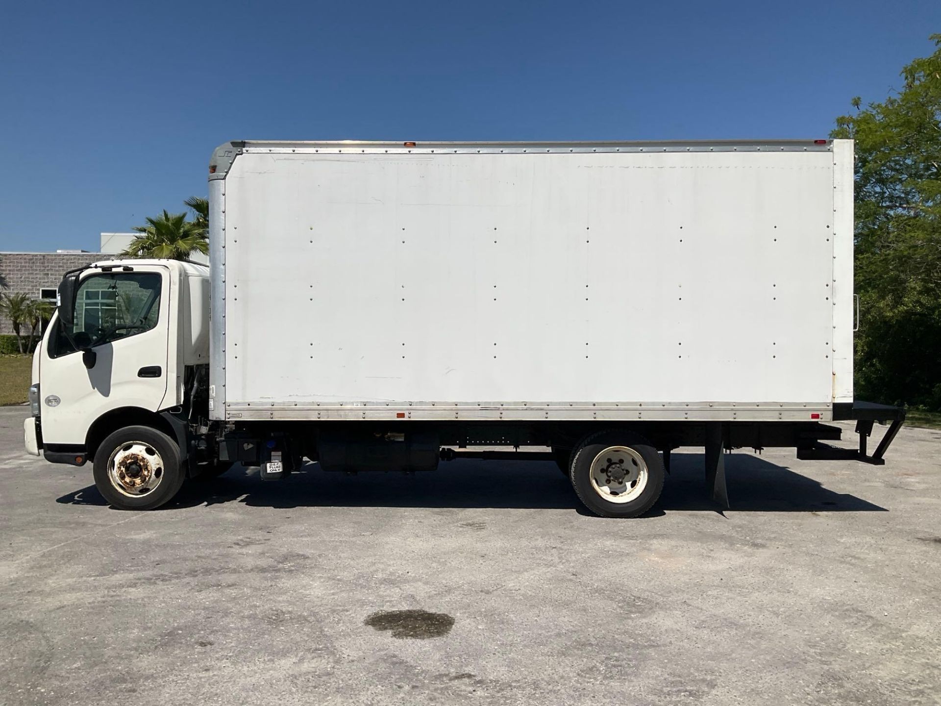 2017 HINO 740 BOX TRUCK, DIESEL , APPROX GVWR 17,950 LBS, BOX BODY APPROX 18FT, ETRACKS, BACK UP ... - Image 2 of 27