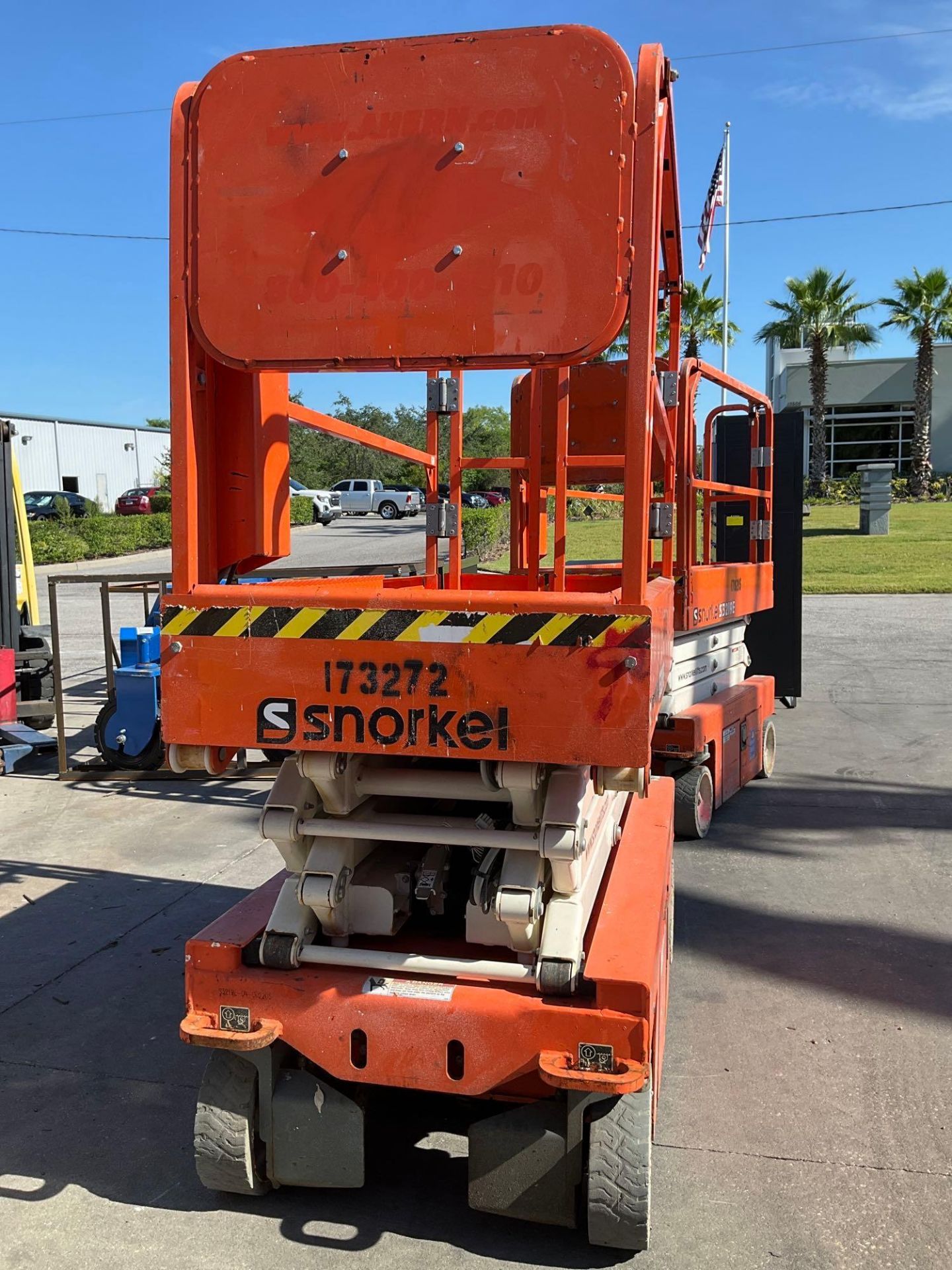 2016 SNORKEL SCISSOR LIFT MODEL S3219E ANSI , ELECTRIC, APPROX MAX PLATFORM HEIGHT 19FT, NON MARK... - Image 4 of 12
