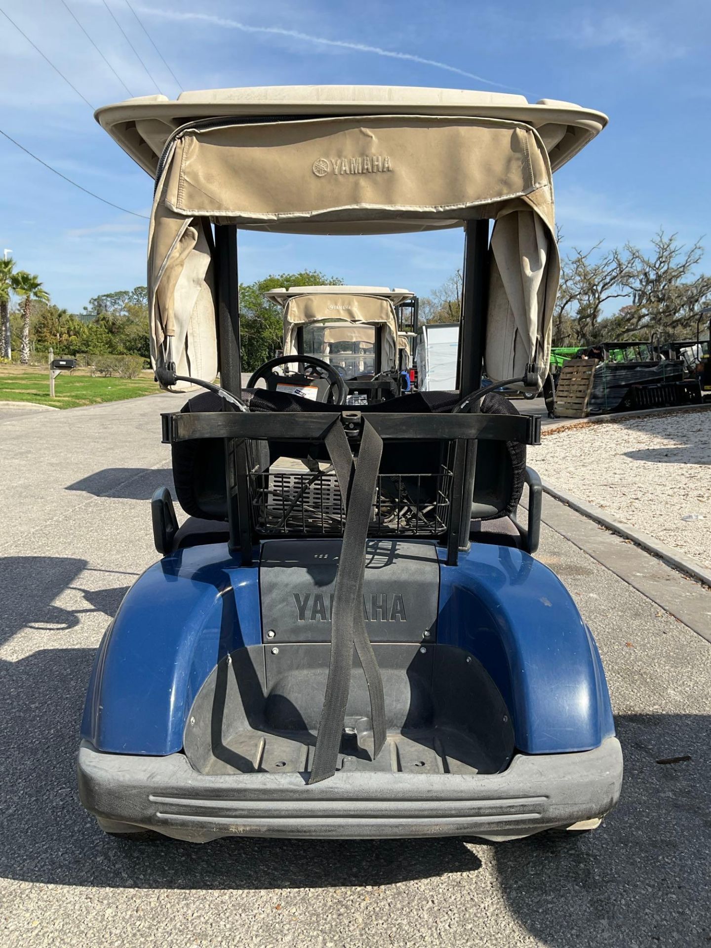 2015 YAMAHA GOLF CART MODEL YDREX5, ELECTRIC, 48VOLTS, BILL OF SALE ONLY , BATTERY CHARGER INCLUD... - Image 4 of 13