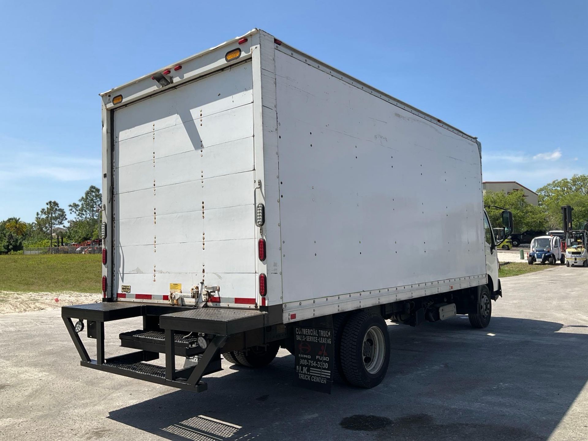 2017 HINO 740 BOX TRUCK , DIESEL , APPROX GVWR 17,950 LBS, BOX BODY APPROX 18FT, ETRACKS, BACK UP... - Image 6 of 29