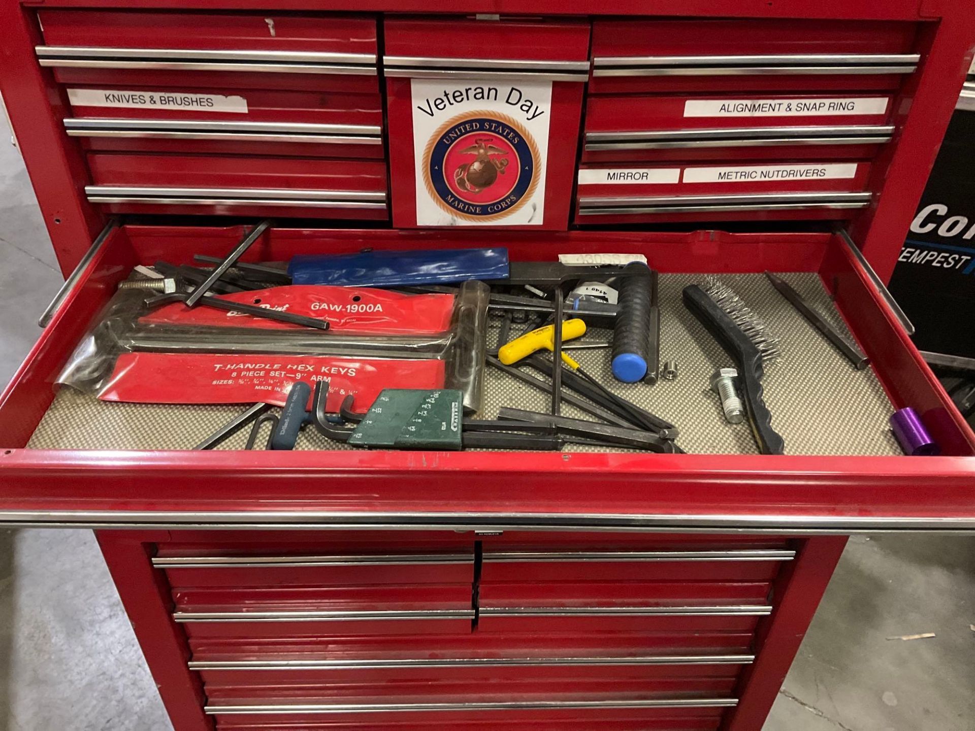 INDUSTRIAL PARTS CABINET / TOOL BOX ON WHEELS WITH CONTENTS , APPROX 30€ W x 18€ L x 60€ T - Image 7 of 13