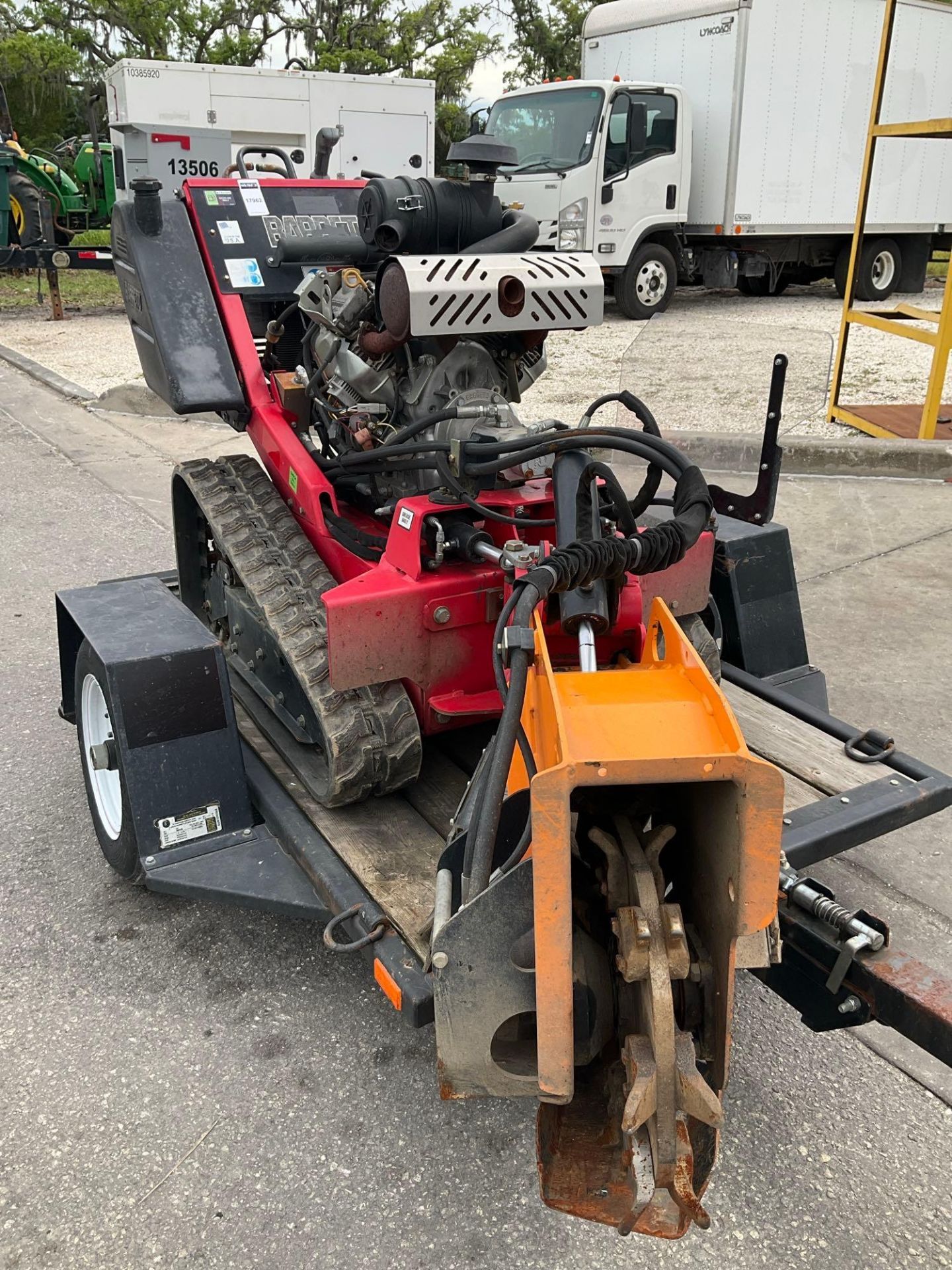 2018 BARRETO E30SGB WALK BEHIND CRAWLER STUMP GRINDER WITH TRAILER, RUBBER TRACKS, BILL OF SALE O... - Image 21 of 24