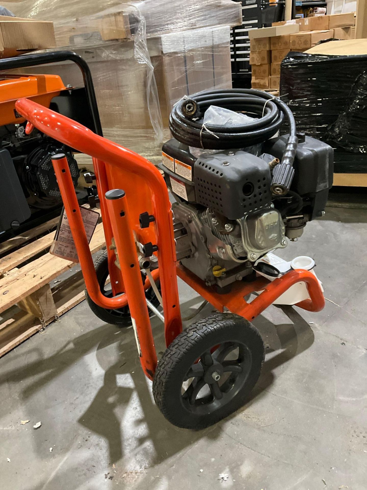 UNUSED MURRAY GAS PRESSURE WASHER, APPROX MAX 3200PSI, APPROX MAX 2.5 GPM - Image 4 of 7