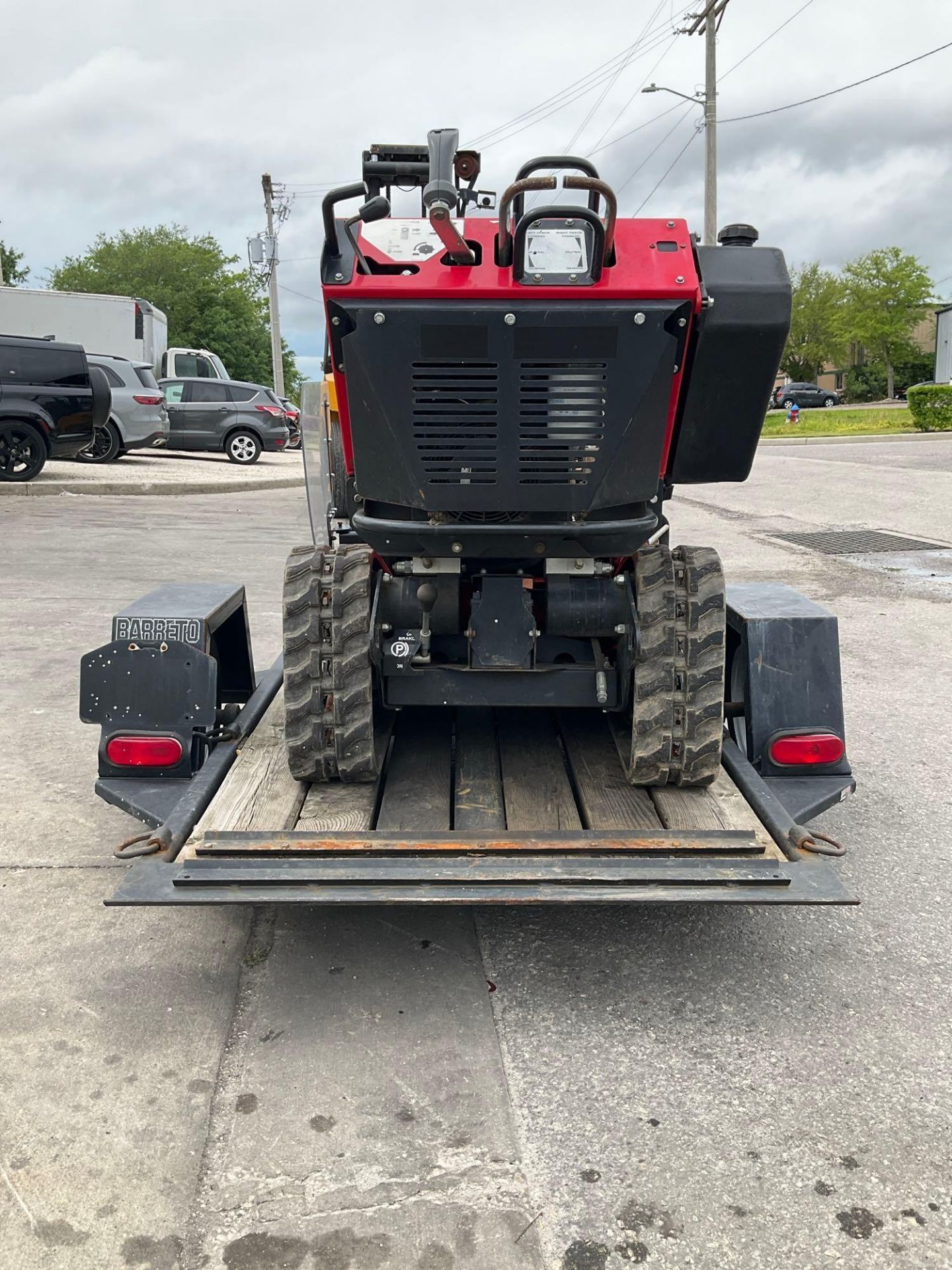 2018 BARRETO E30SGB WALK BEHIND CRAWLER STUMP GRINDER WITH TRAILER, RUBBER TRACKS, BILL OF SALE O... - Image 4 of 24