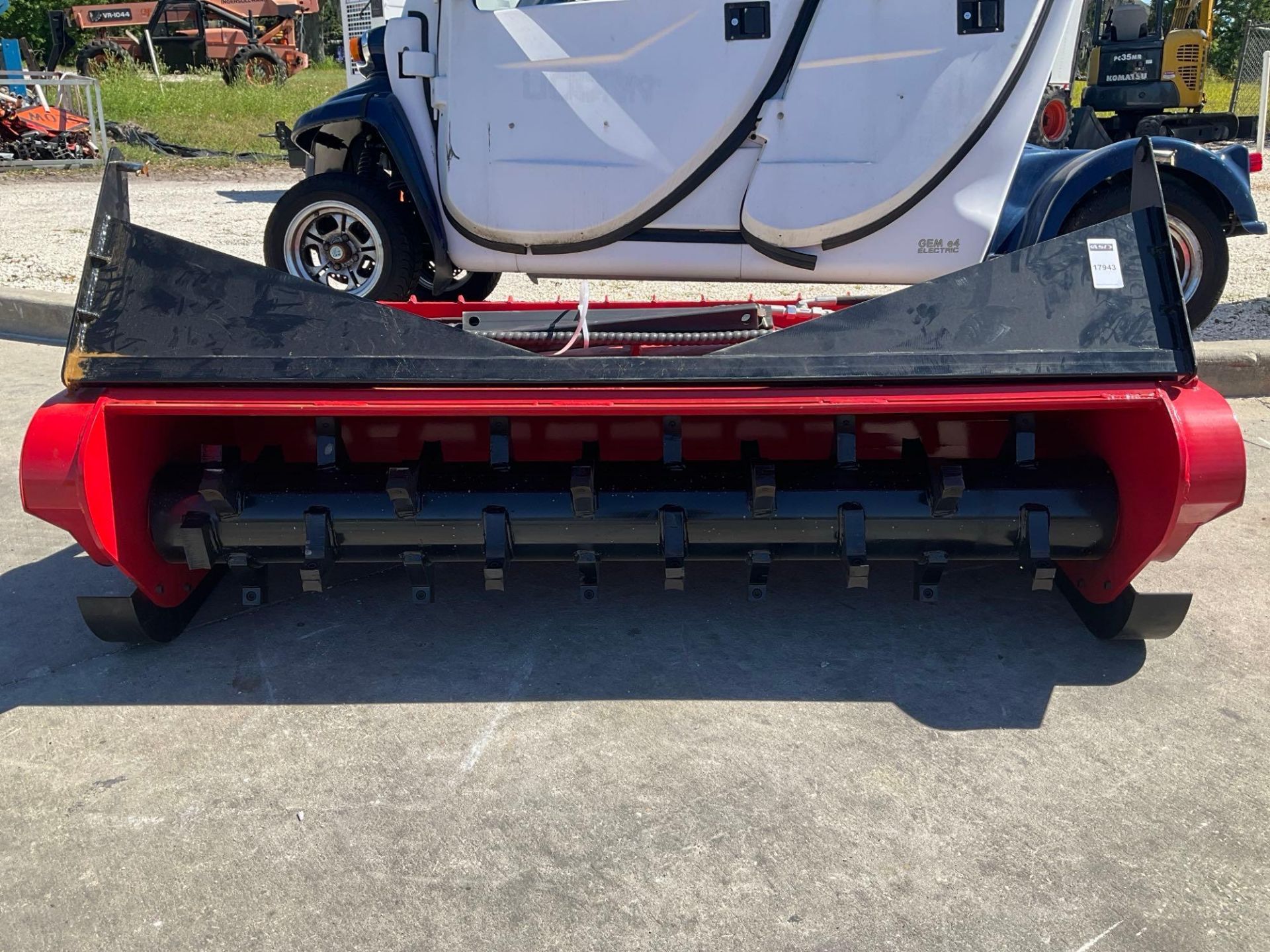 UNUSED GIYI FORESTRY MULCHER ATTACHMENT FOR UNIVERSAL SKID STEER, APPROX 72" - Image 2 of 6