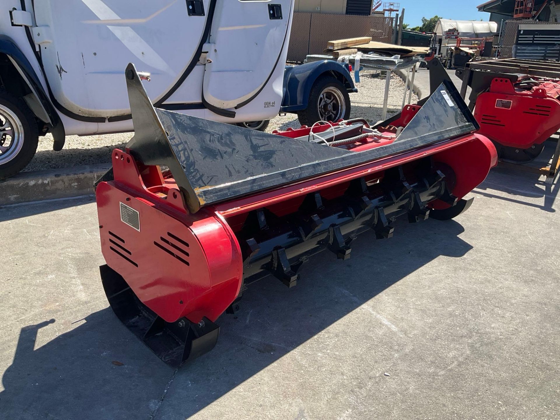 UNUSED GIYI FORESTRY MULCHER ATTACHMENT FOR UNIVERSAL SKID STEER, APPROX 72" - Image 3 of 6