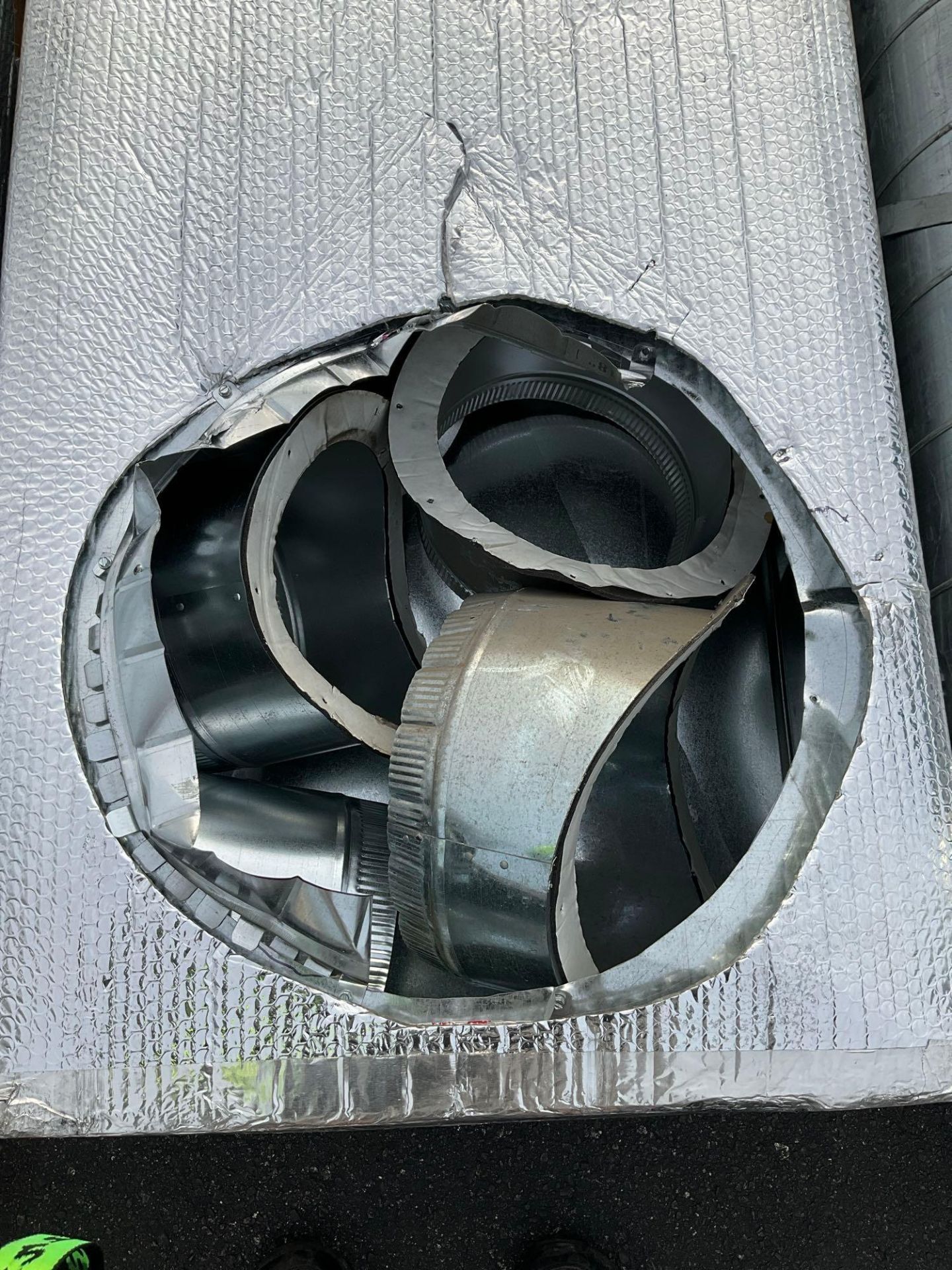 ASSORTED HVAC DUCT - Image 14 of 15