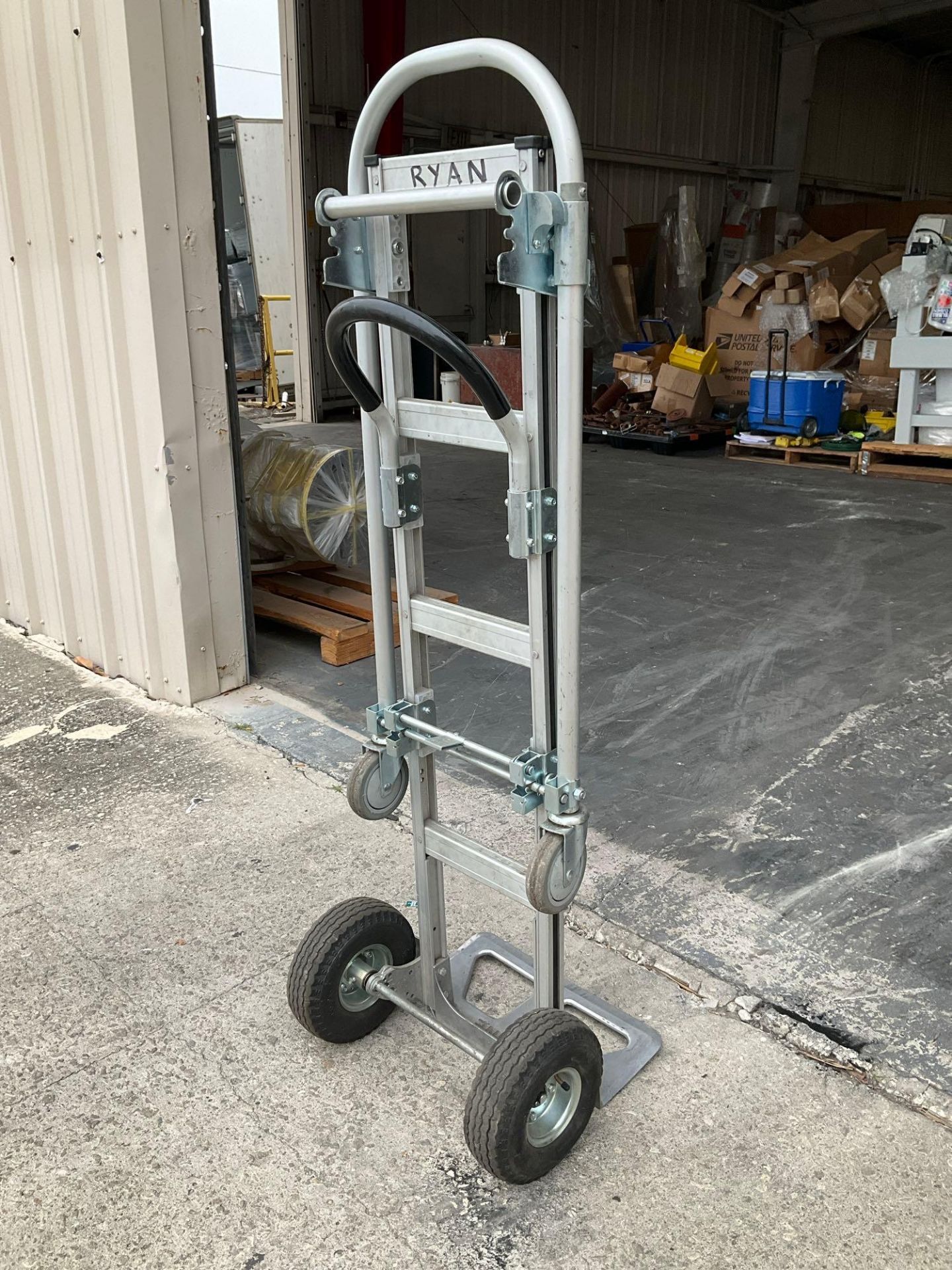 ULINE H-1364 ALUMINUM... CONVERTIBLE HAND DOLLY - Image 4 of 7