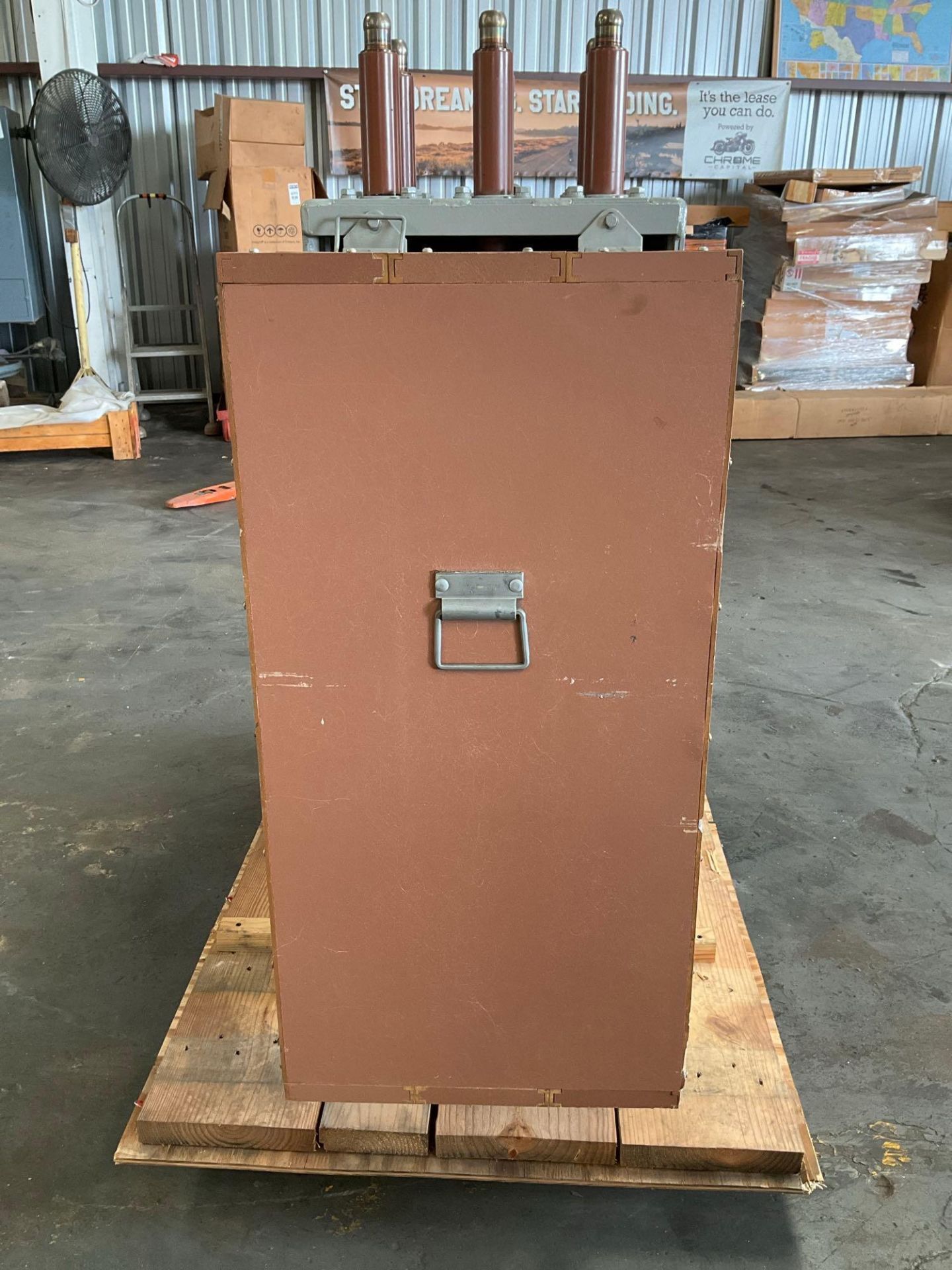 GE - GENERAL ELECTRIC MAGNE-BLAST CIRCUIT BREAKER, TYPE AM-4.16-350-2H, 60HZ, 1200 AMP - Image 4 of 11