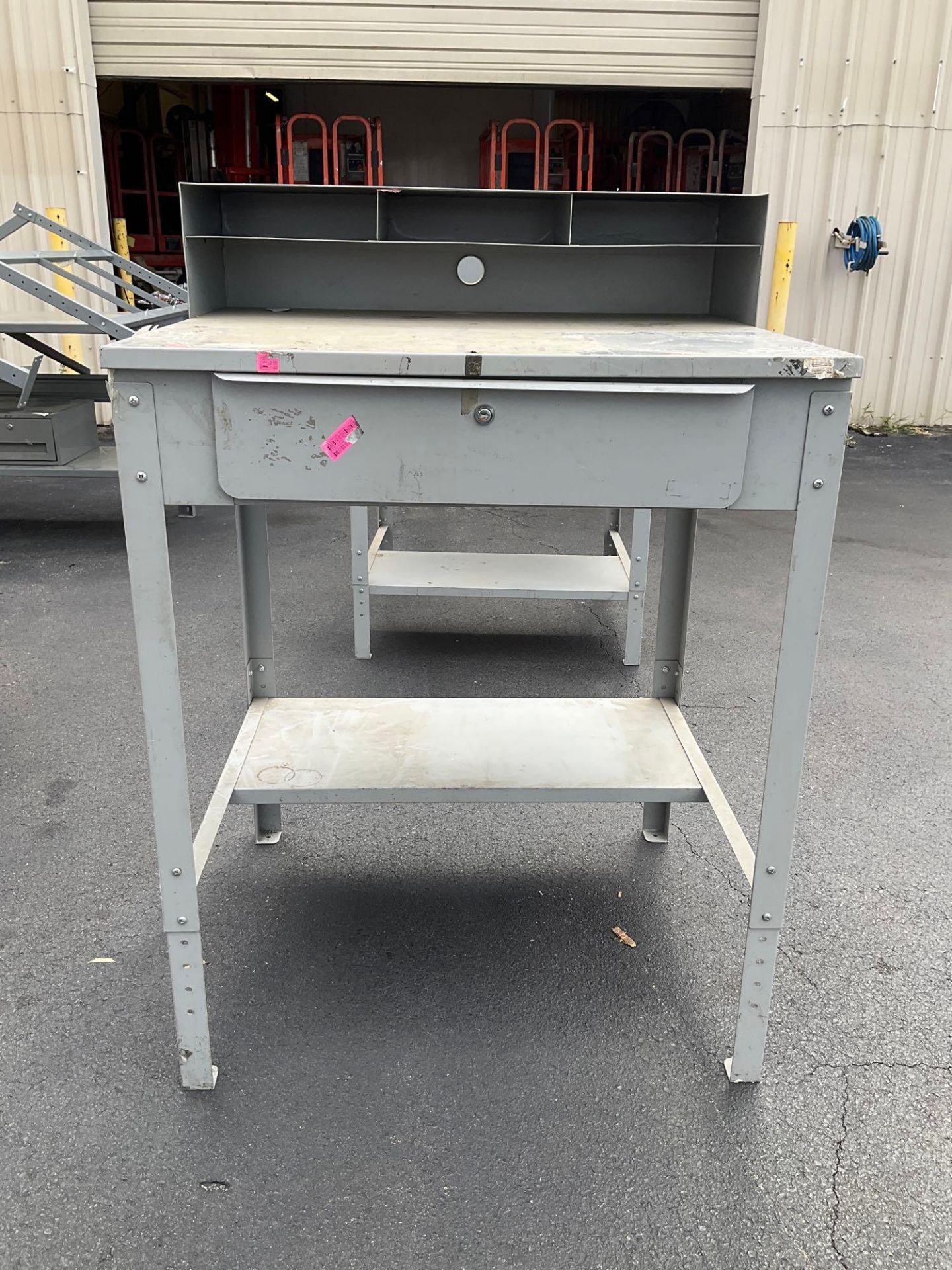 ULINE WORK STATION TABLE , APPROX 35? W x 30? L x 50? T - Bild 2 aus 5