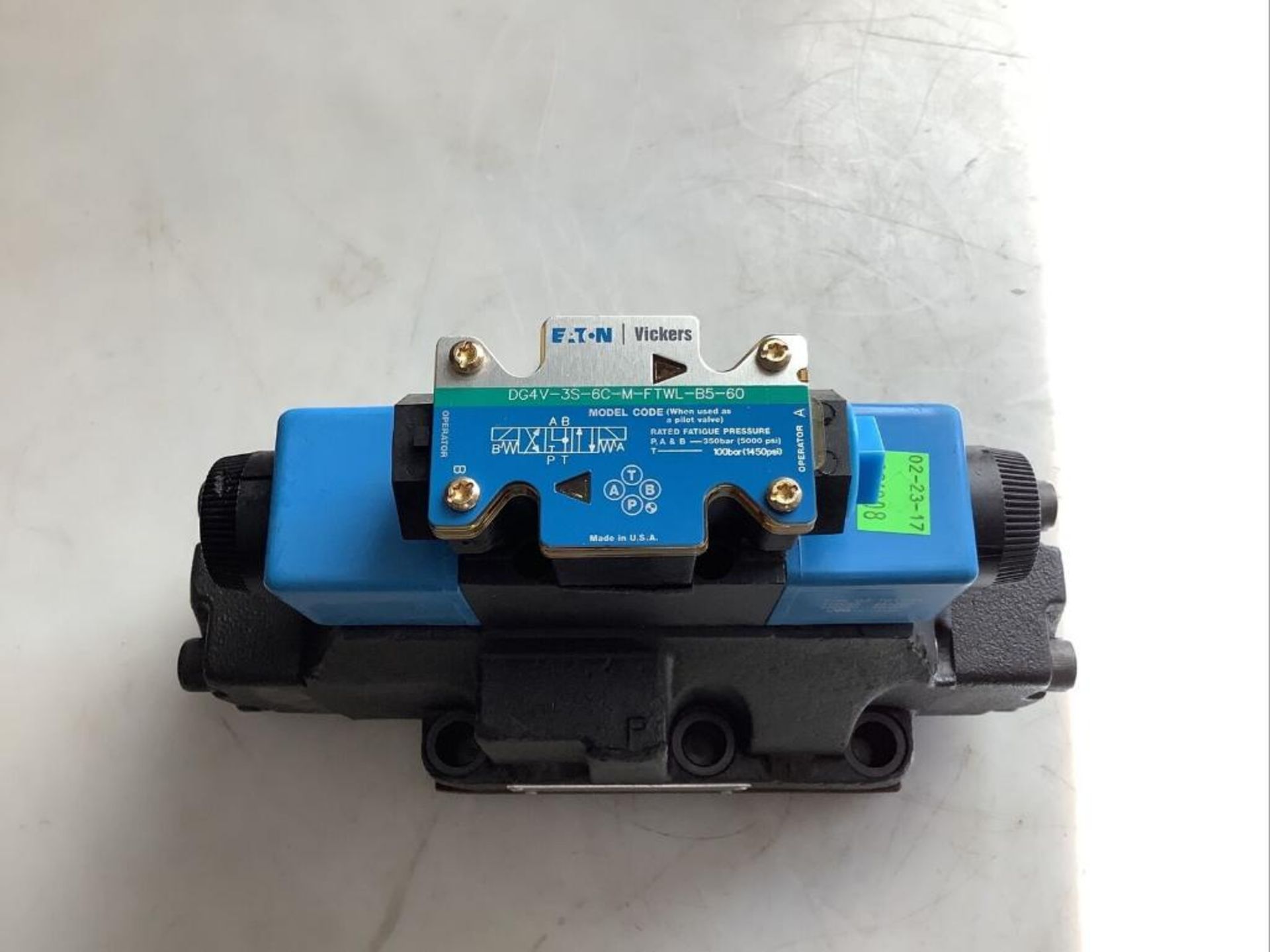 EATON DG5V-8-S-6C-T-M-FTWL-B-10 SOLENOID HYDRAULIC VALVE 5000PSI - Image 2 of 7