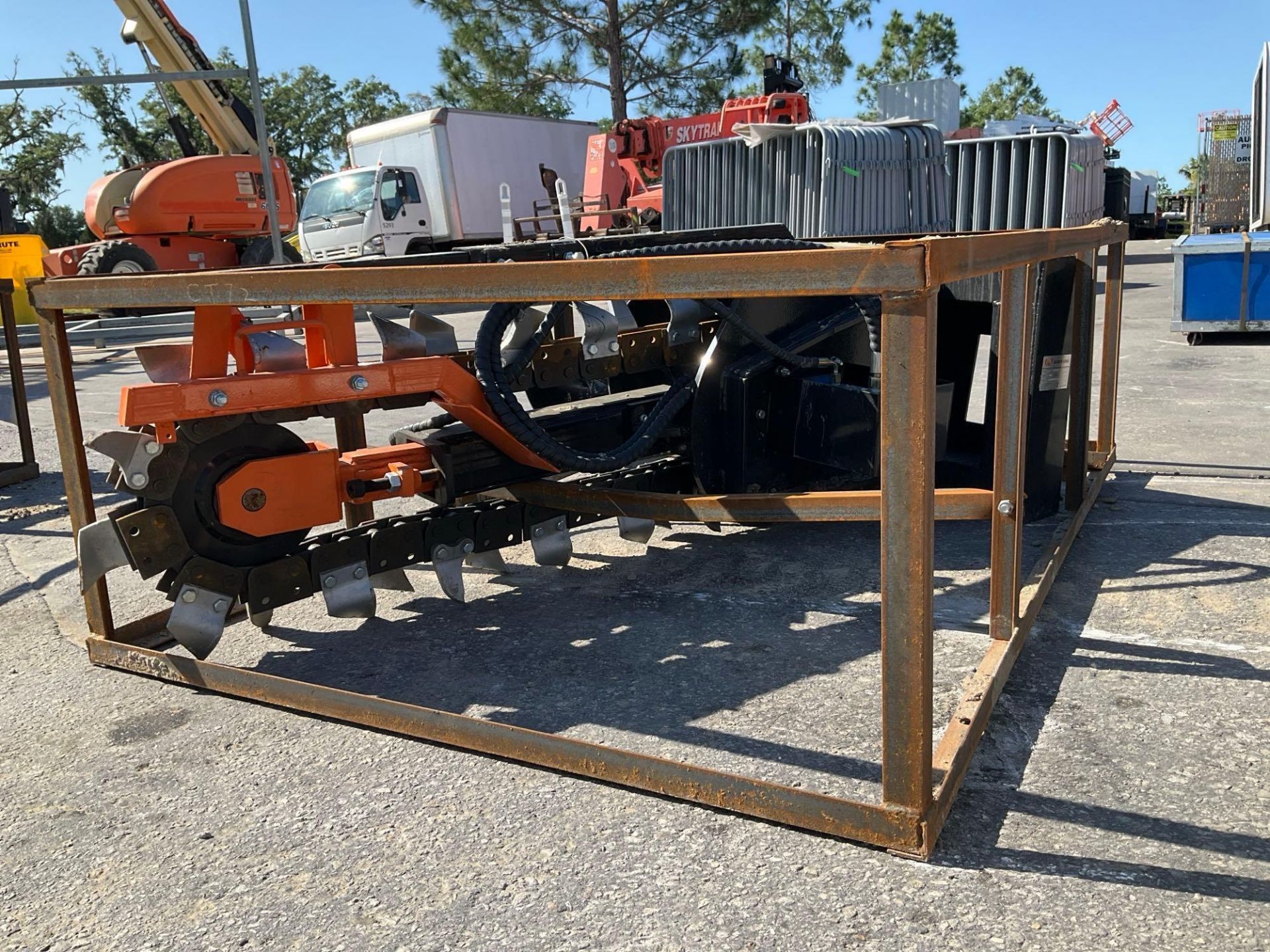 UNUSED 2024 MOWER KING TRENCHER ATTACHMENT MODEL ECSSCT72 FOR UNIVERSAL SKID STEER - Image 6 of 7