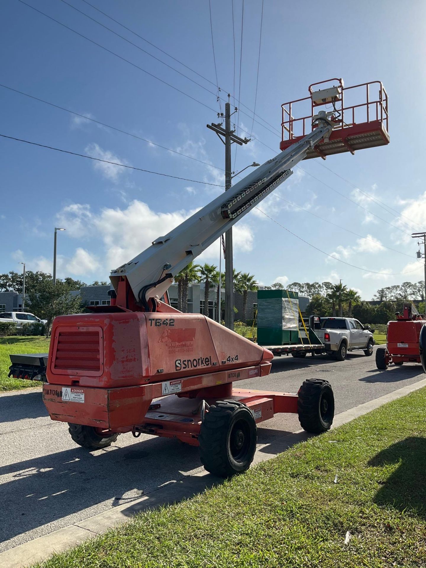 2017 SNORKEL BOOM LIFT MODEL TB42DZ, DIESEL, 4x4, ON BOARD GENERATOR, APPROX MAX PLATFORM HEIGHT - Image 15 of 15