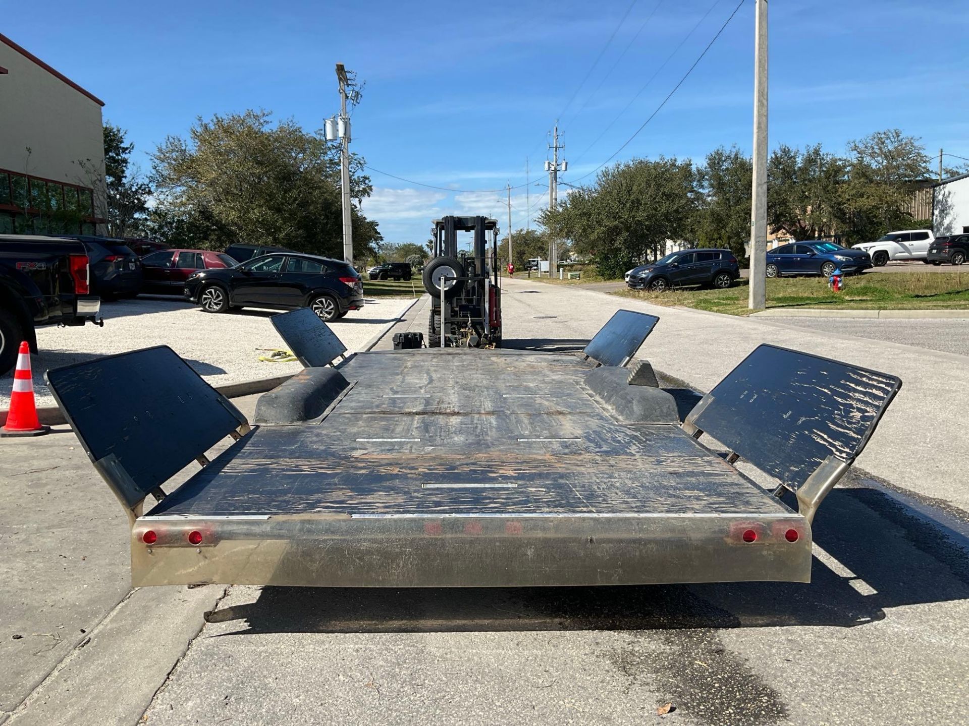 HOVERGUARD HOVERCRAFT W/TRAILER, HOVERTOUR 1000 MODEL 7900200, NEW BATTERY , 37 HRS SHOWING - Image 21 of 39