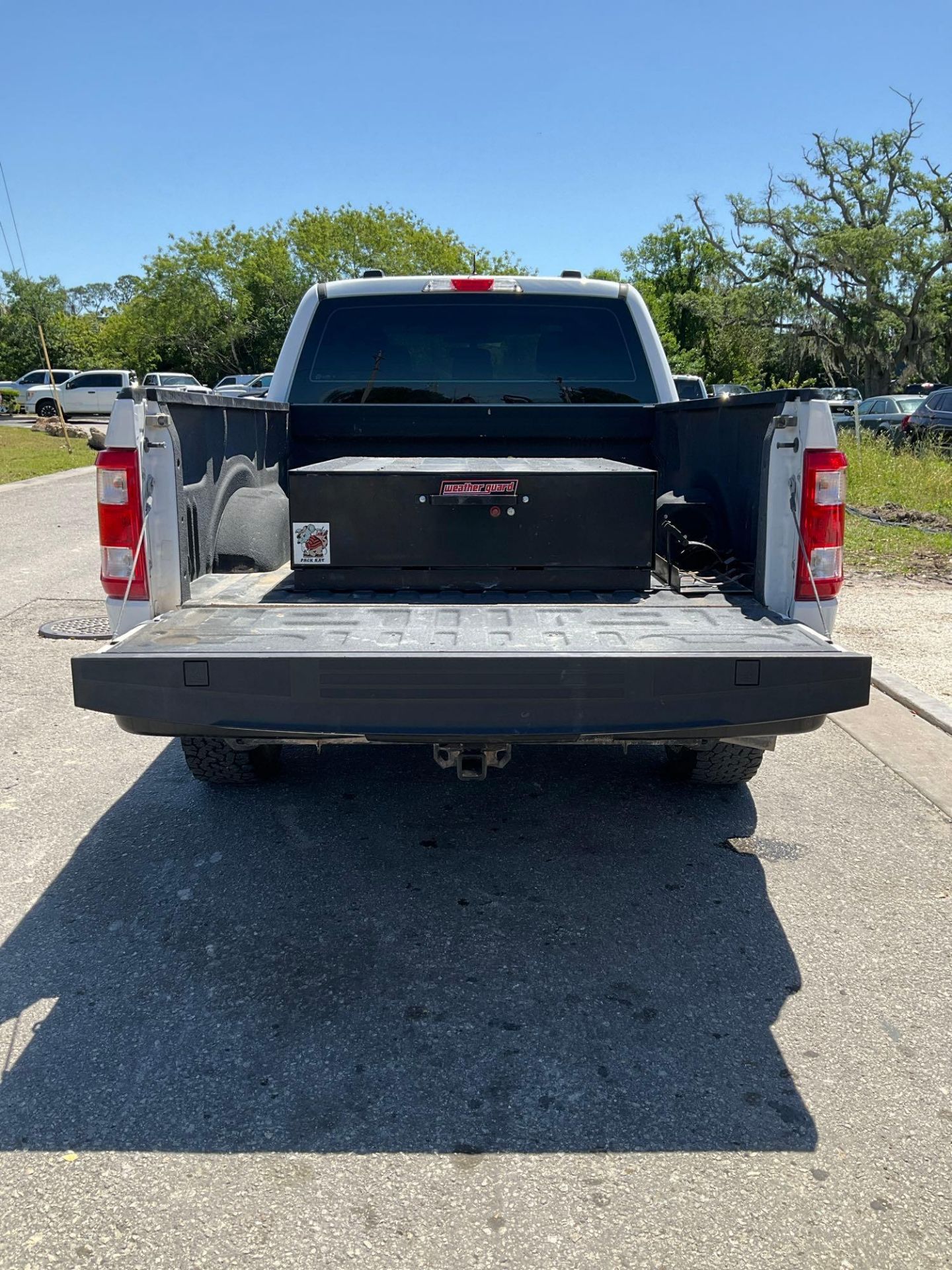 2022 FORD F-150 XL PICKUP TRUCK, GAS POWER AUTOMATIC,APPROX GVWR7050, 4X4, POWER LOCKS & WINDOWS , - Image 7 of 30