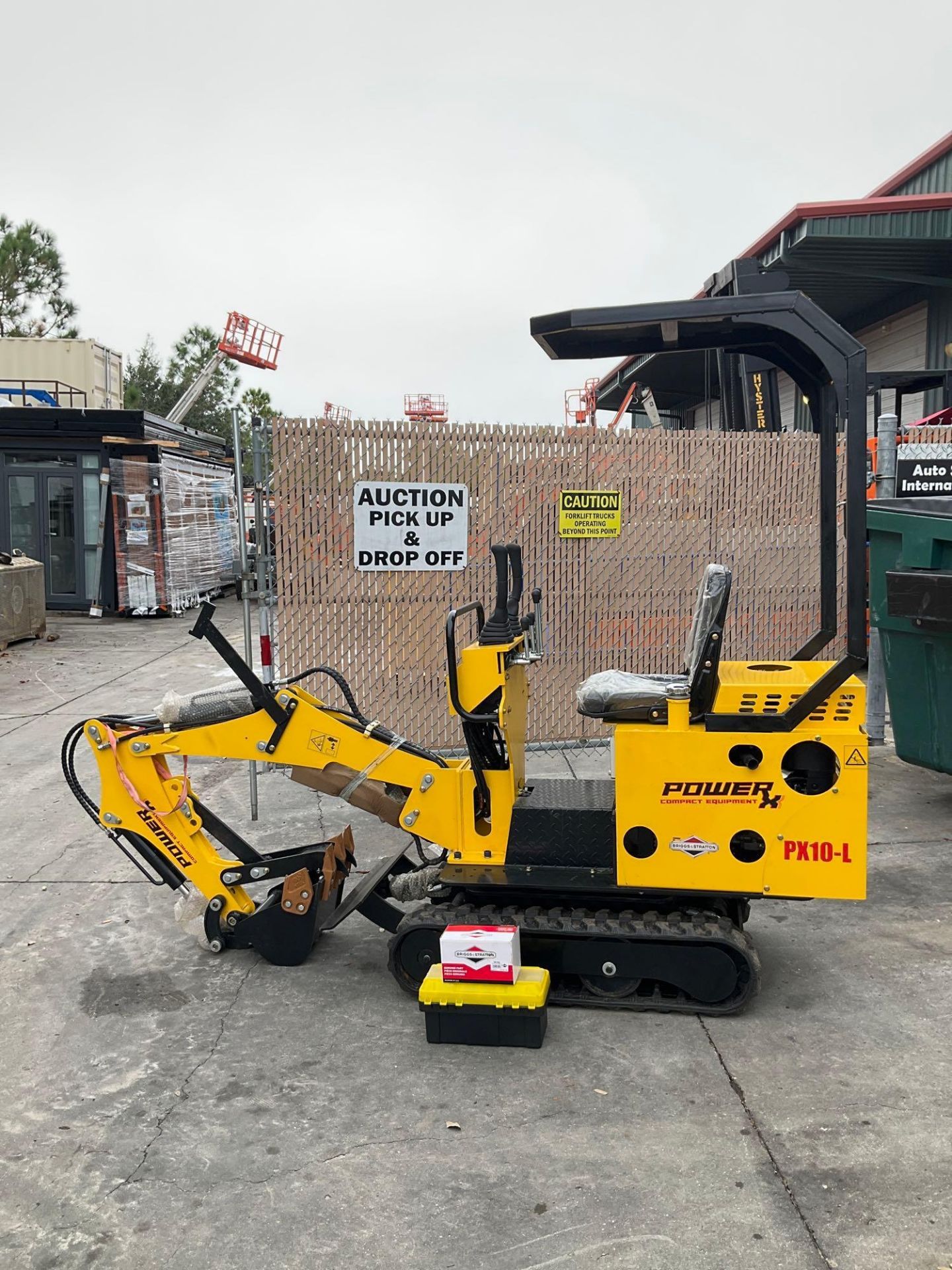 UNUSED 2023 POWER X HYDRAULIC CRAWLER EXCAVATOR MODEL PX10-L , GAS POWERED,RUBBER TRACKS, BUCKET - Image 2 of 13