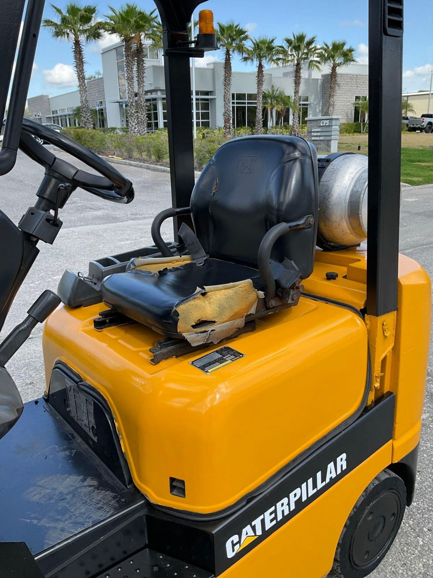 CATERPILLAR FORKLIFT MODEL GC20K, LP POWERED, APPROX MAX CAPACITY 4000LBS, APPROX MAX HEIGHT 160" - Image 9 of 12