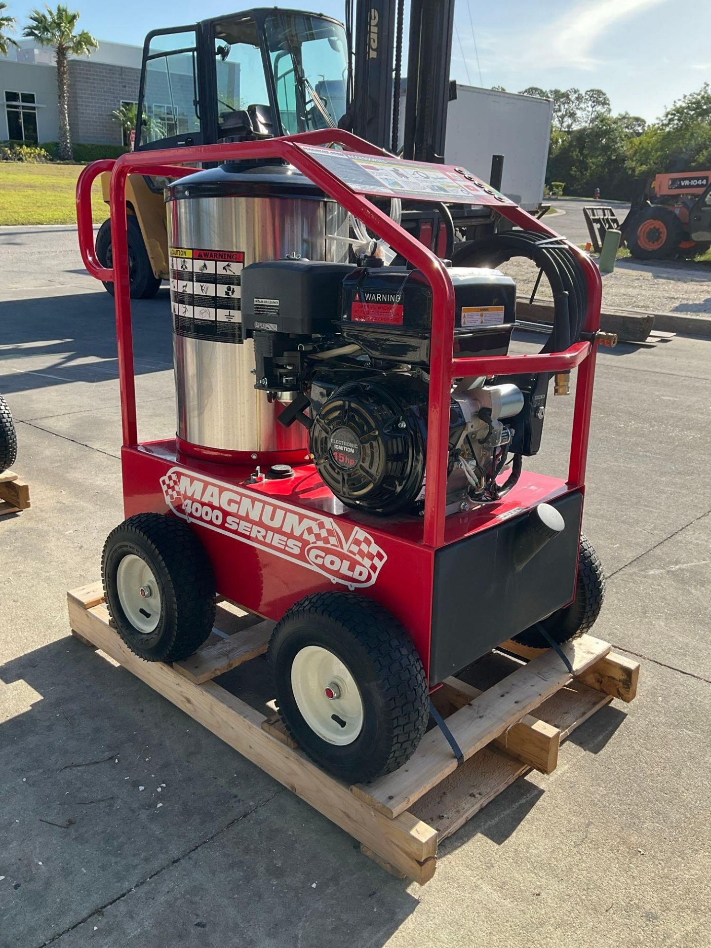 UNUSED 2024 MAGNUM 4000 SERIES GOLD HOT WATER PRESSURE WASHER,DIESEL GAS POWER, ELECTRIC START, - Image 9 of 14