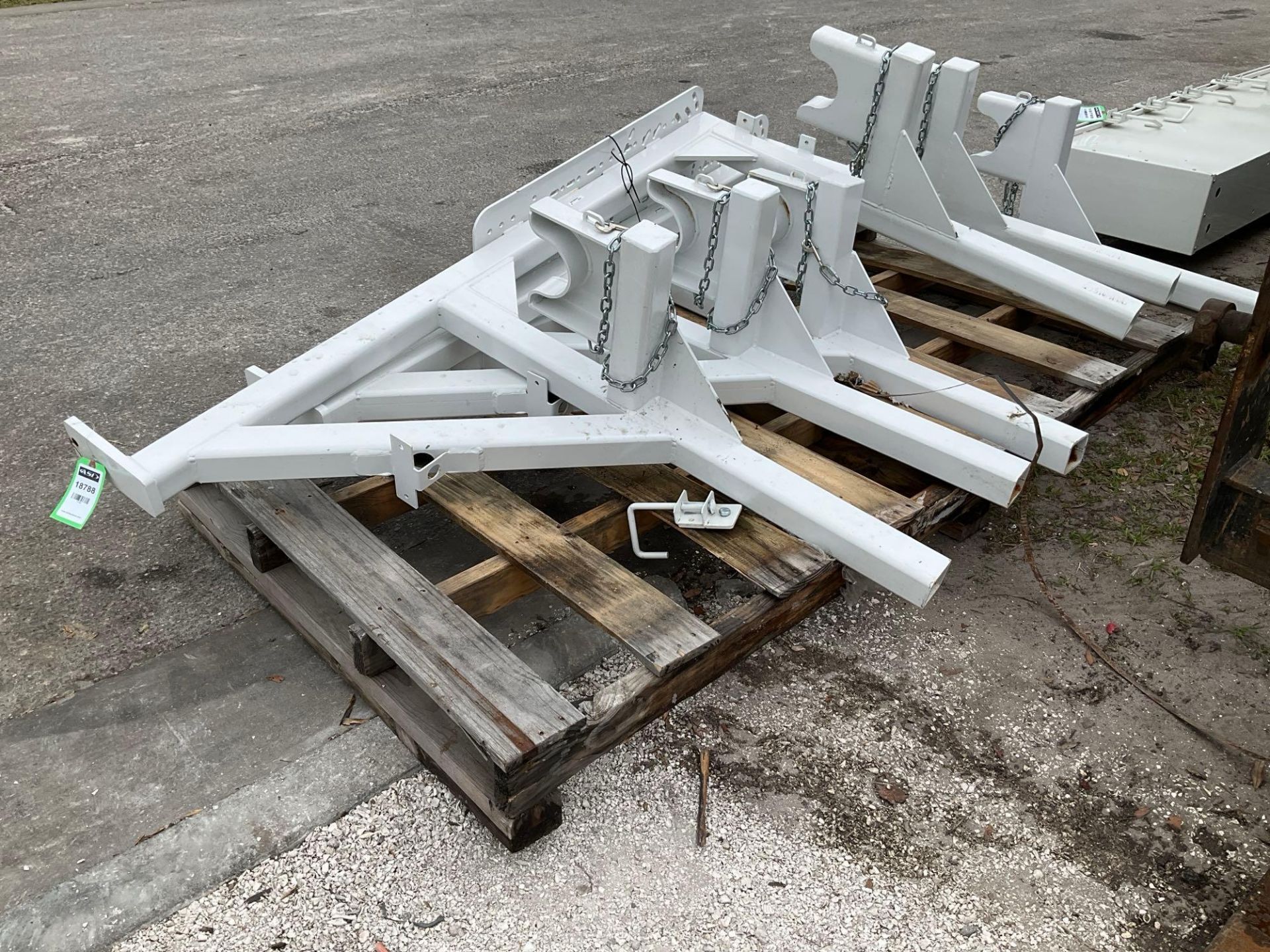 ( 2 ) HEAVY DUTY EQUIPMENT POLE RACKS FOR TRUCKS, APPROX 70" EACH - Image 5 of 5