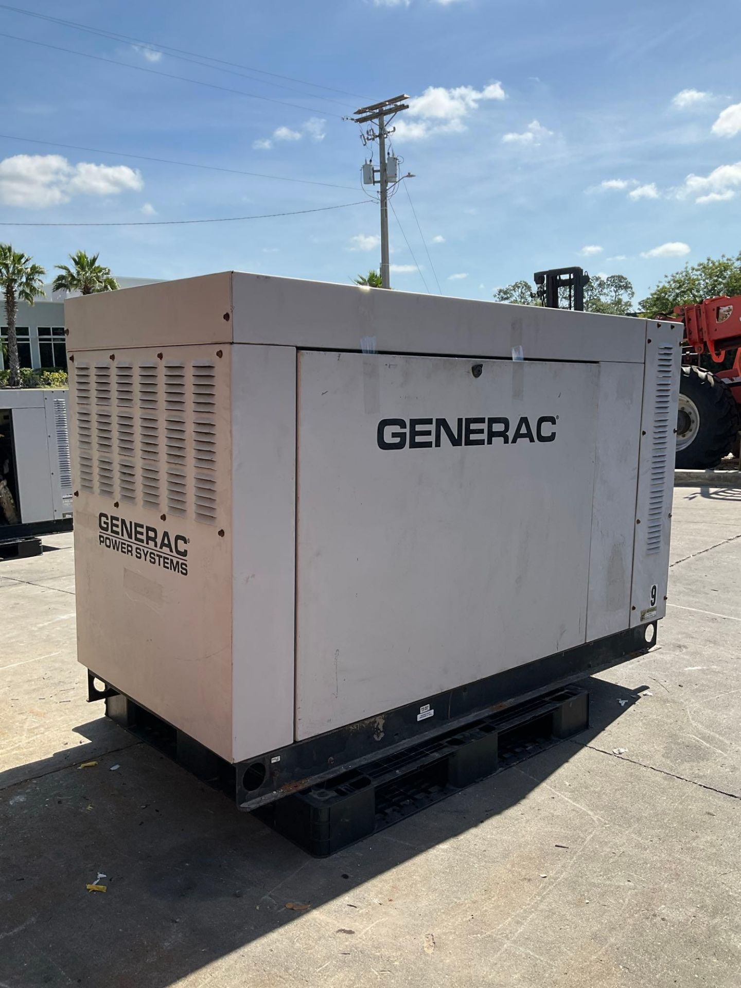 GENERAC30KW GENERATOR , LP / NG POWER, LOW HRS (313 SHOWING), RUNS AND OPERATES - Image 5 of 8