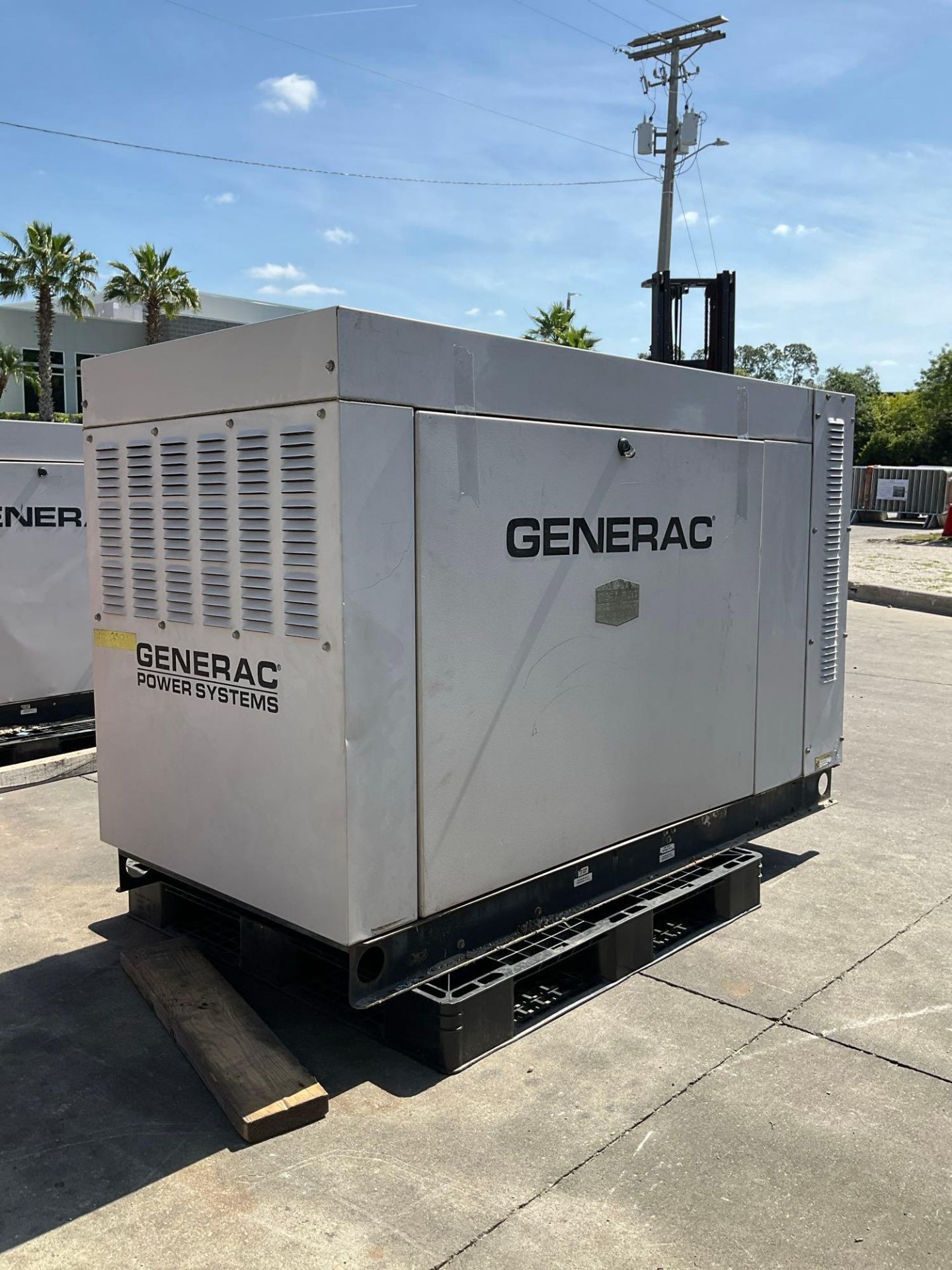 GENERAC 30KW GENERATOR , LP / NG POWER, RUNS AND OPERATES - Image 3 of 8