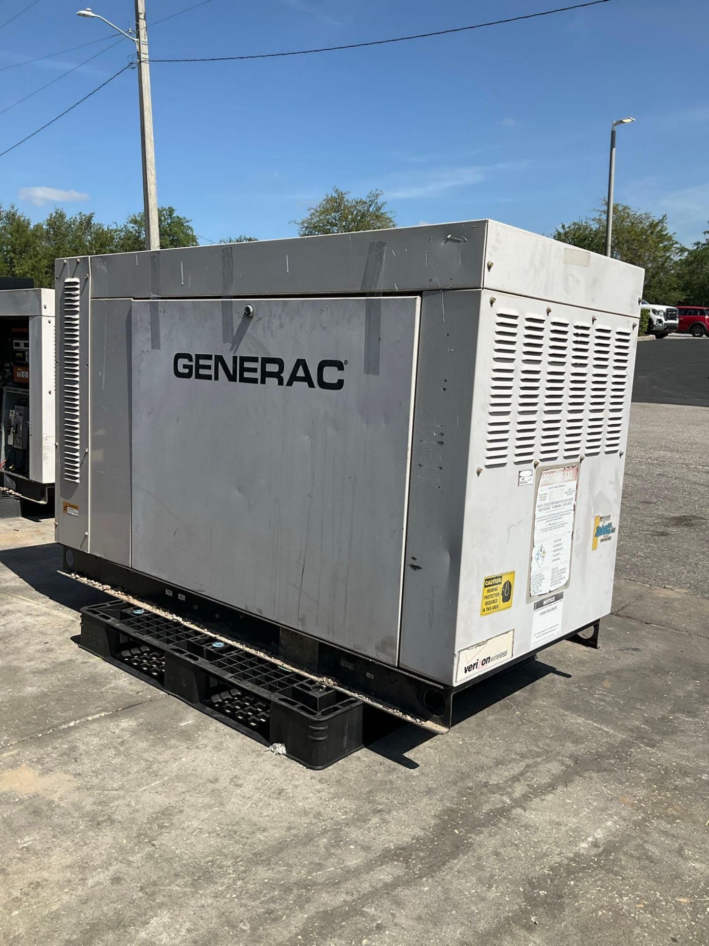 GENERAC30KW GENERATOR , LP / NG POWER, LOW HRS SHOWING, RUNS AND OPERATES - Image 5 of 9