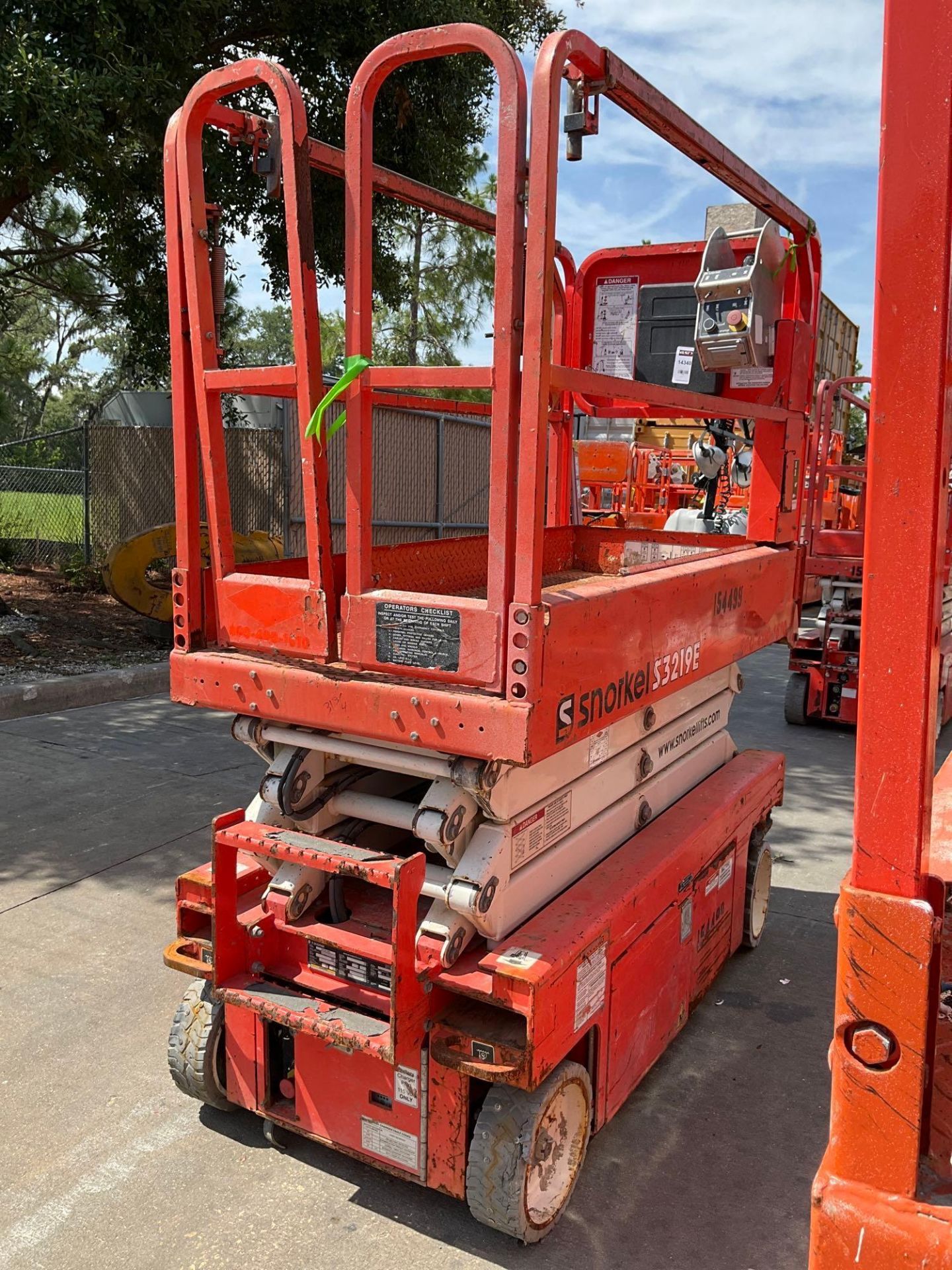 2014 SNORKEL SCISSOR LIFT MODEL S3219E ANSI , ELECTRIC, APPROX MAX PLATFORM HEIGHT 19FT, NON MARK... - Image 6 of 10