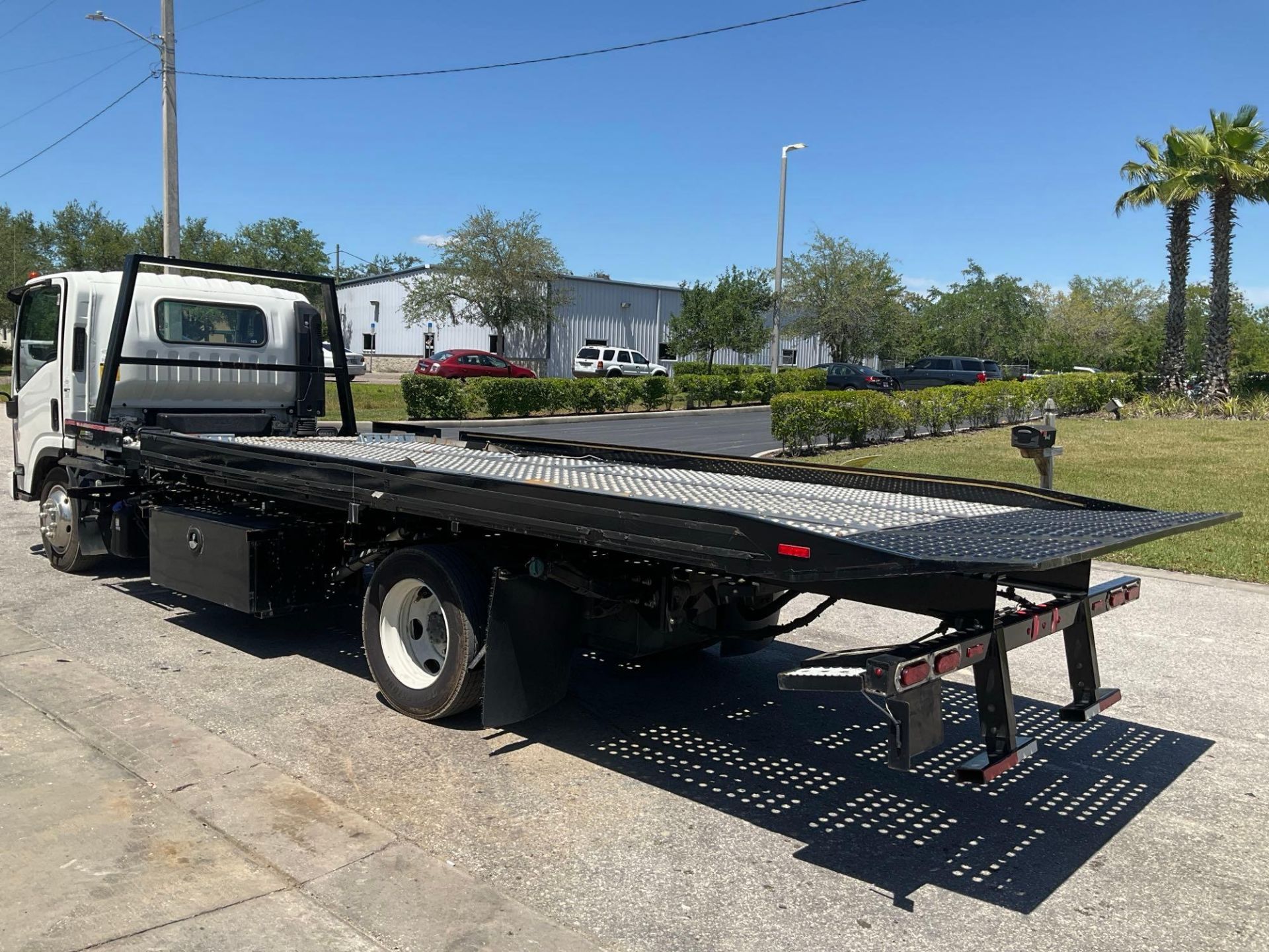 2021 ISUZU NQR ROLLBACK TRUCK, DIESEL, COTTRELL BED APPROX 251" L, NON CDL TRUCK, GVWR19500, FLEET - Bild 3 aus 27