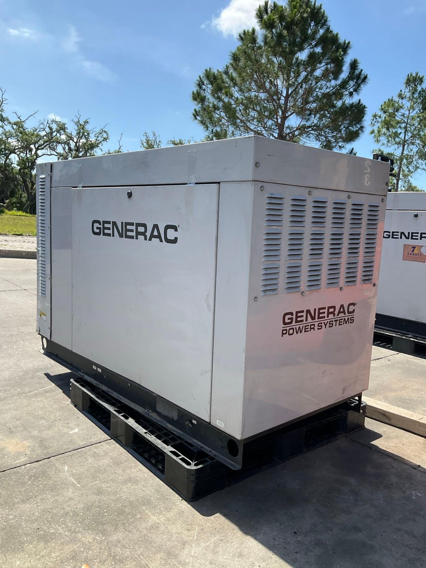 GENERAC 30KW GENERATOR , LP / NG POWER, LOW HRS SHOWING , RUNS AND OPERATES - Image 2 of 8