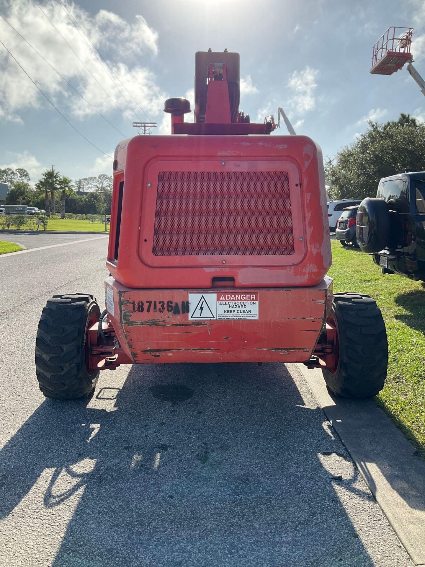 2017 SNORKEL BOOM LIFT MODEL TB42DZ, DIESEL, 4x4, ON BOARD GENERATOR, APPROX MAX PLATFORM HEIGHT - Image 6 of 15