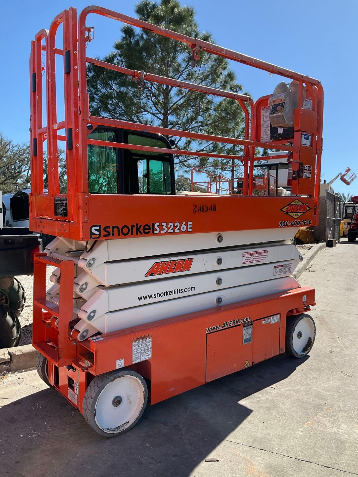 2019 SNORKEL SCISSOR LIFT MODEL S3226E ANSI , ELECTRIC, APPROX MAX PLATFORM HEIGHT 26FT, NON MARK...