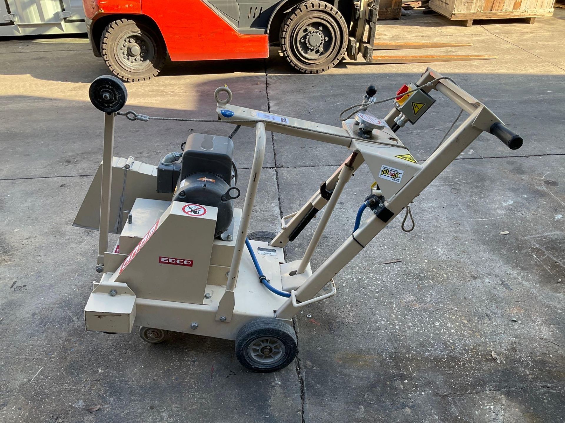 EDCO WALK BEHIND SAW MODEL DS-18-5/230/1 WITH BALDOR RELIANCER MOTOR, ELECTRIC , NO BLADE, WORKS - Image 2 of 10